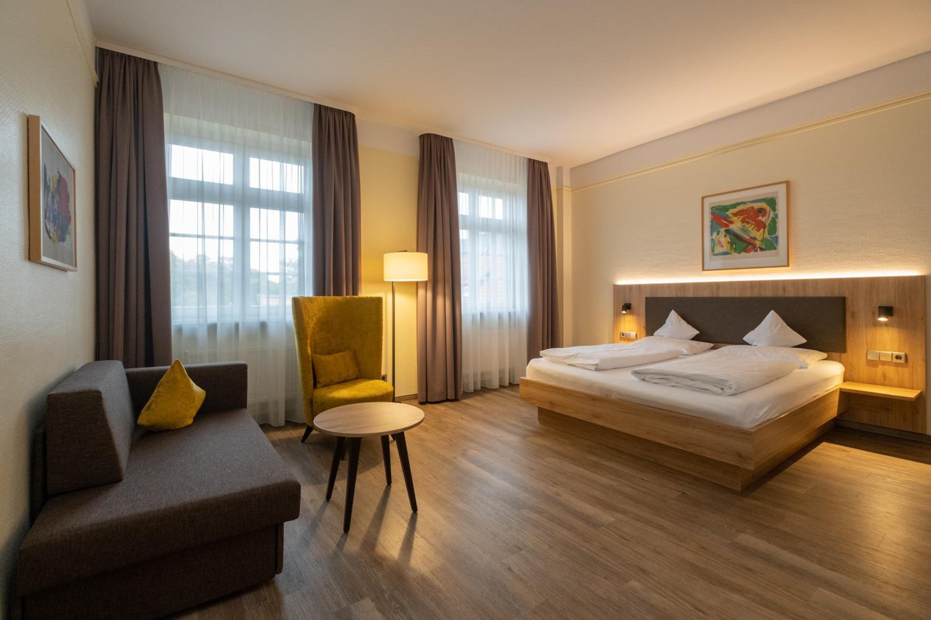 Large Double Room photo 1
