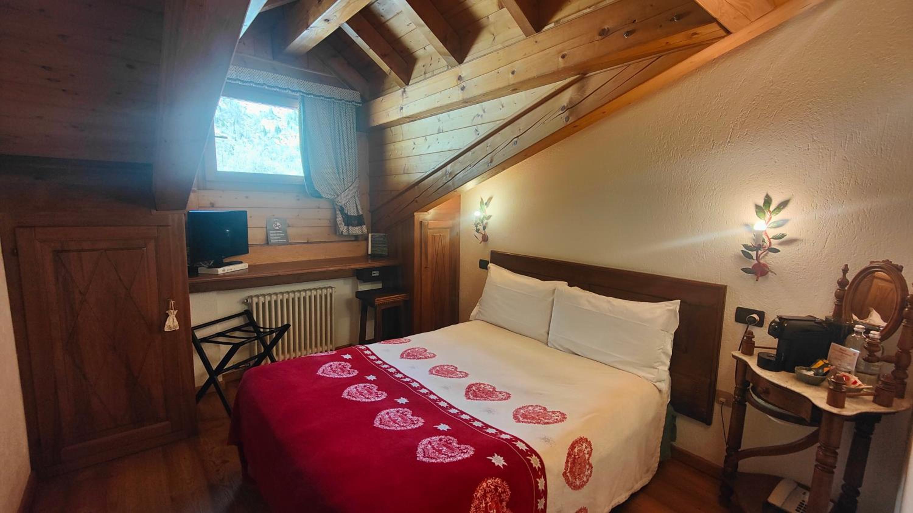 Double Room - Photo 2