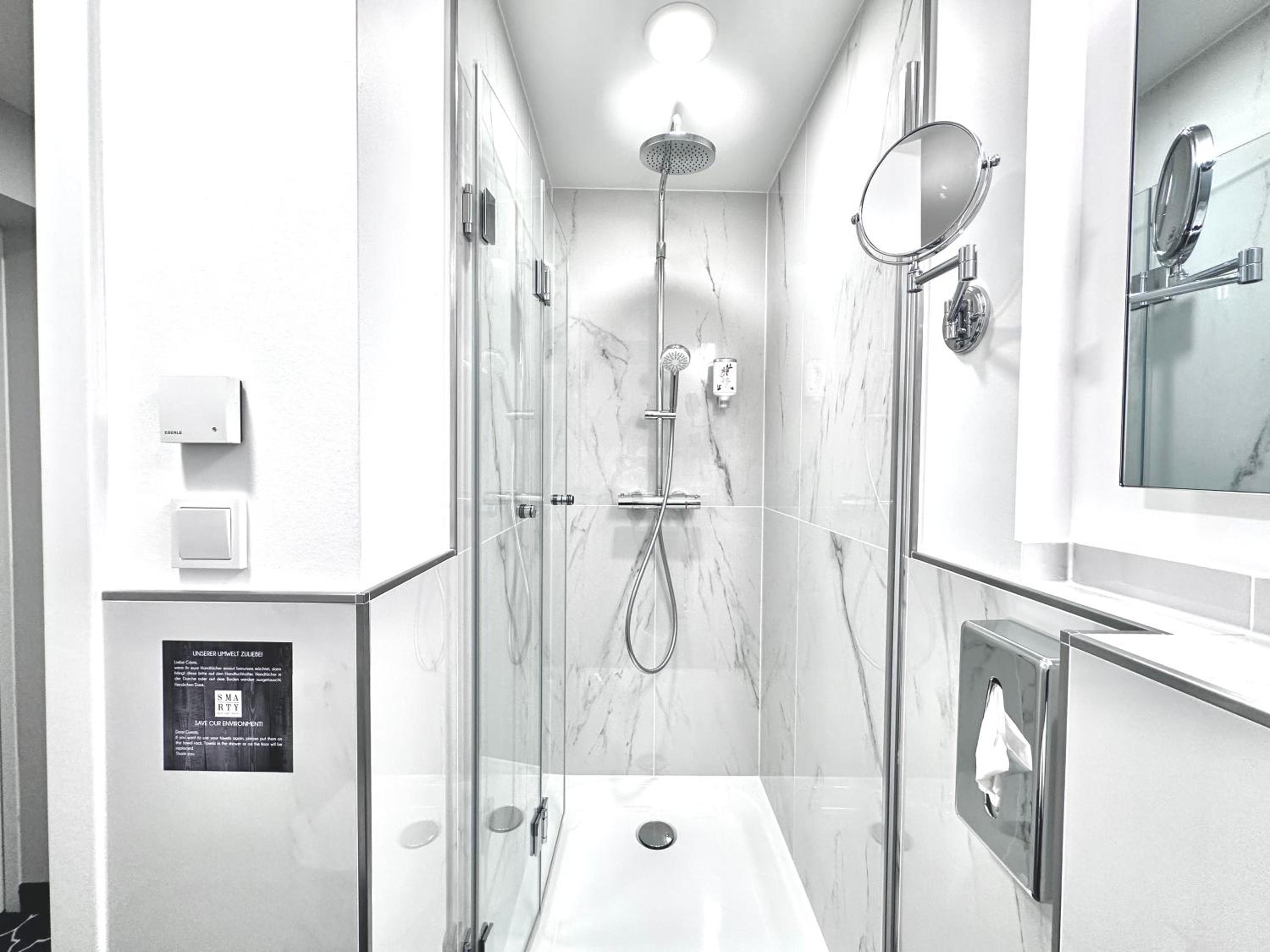 Two-Bedroom Suite with River View - Photo 39