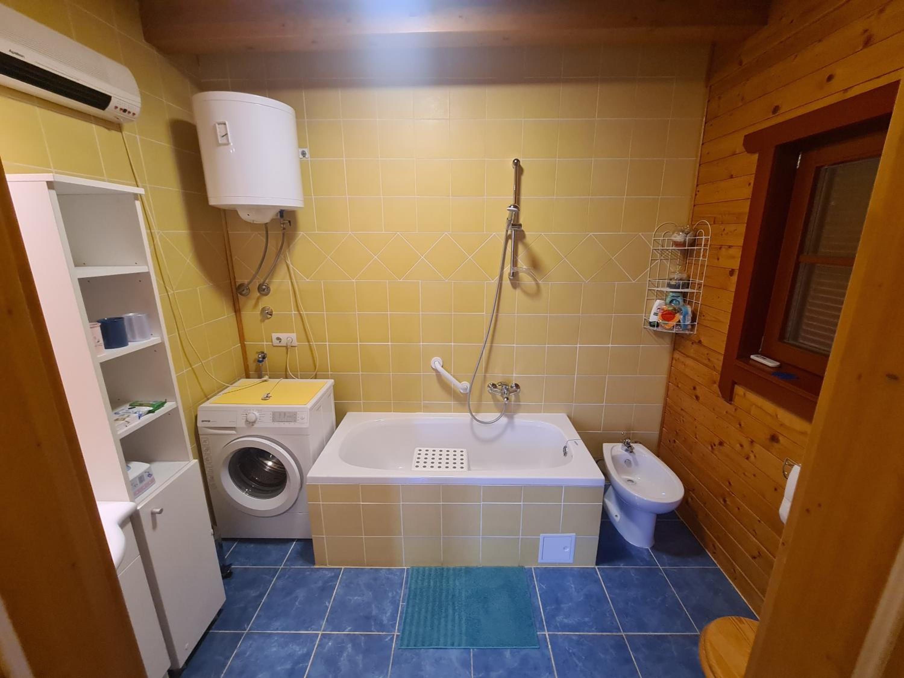 One-Bedroom Apartment - Photo 44