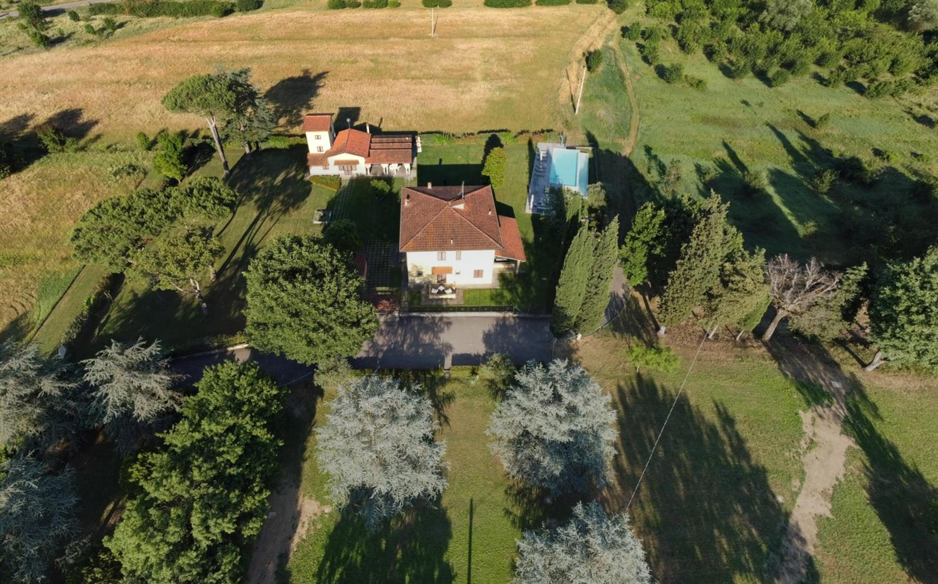 Villa with Garden View - Photo 4