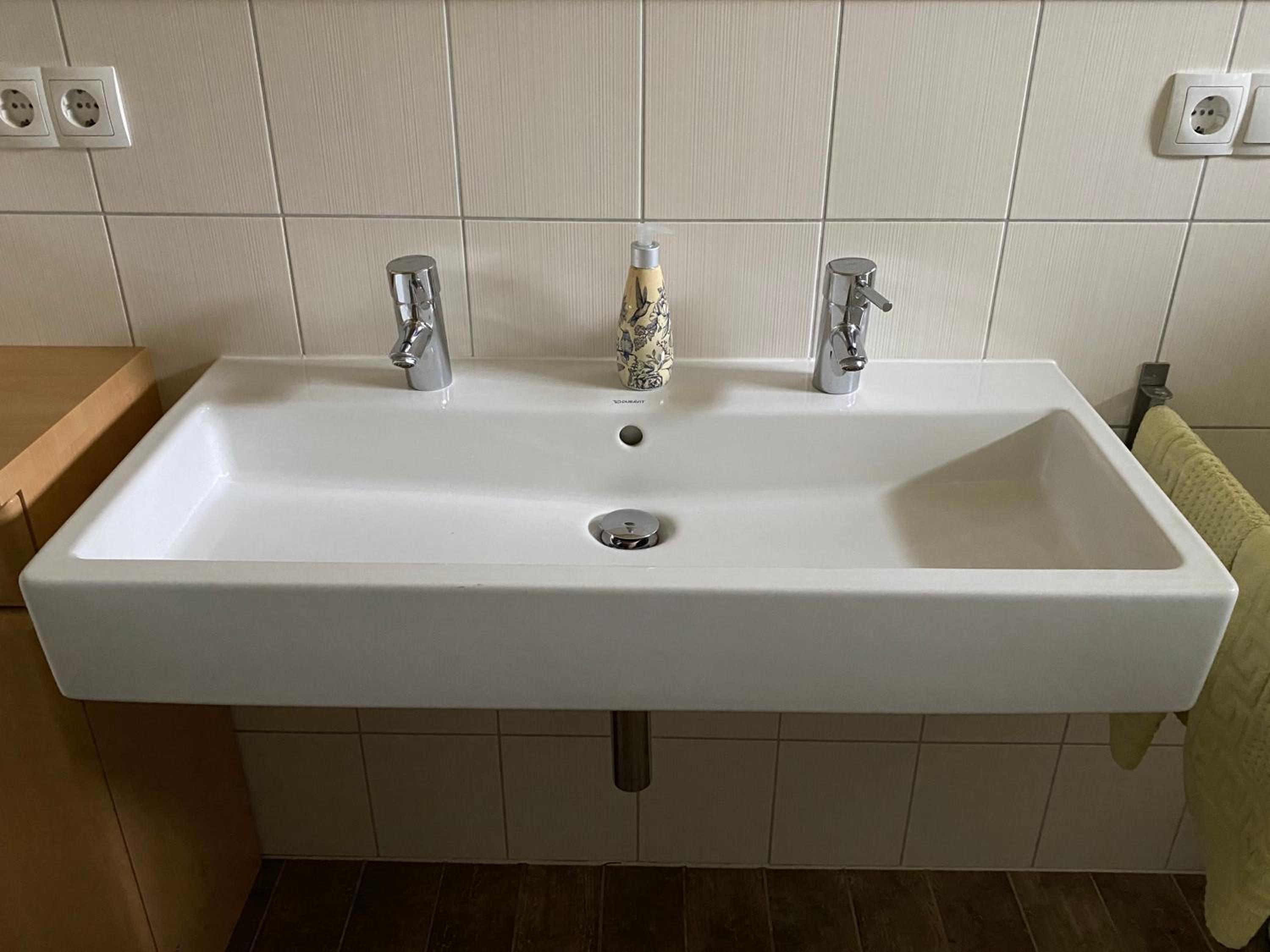 Double Room with Private External Bathroom photo 2