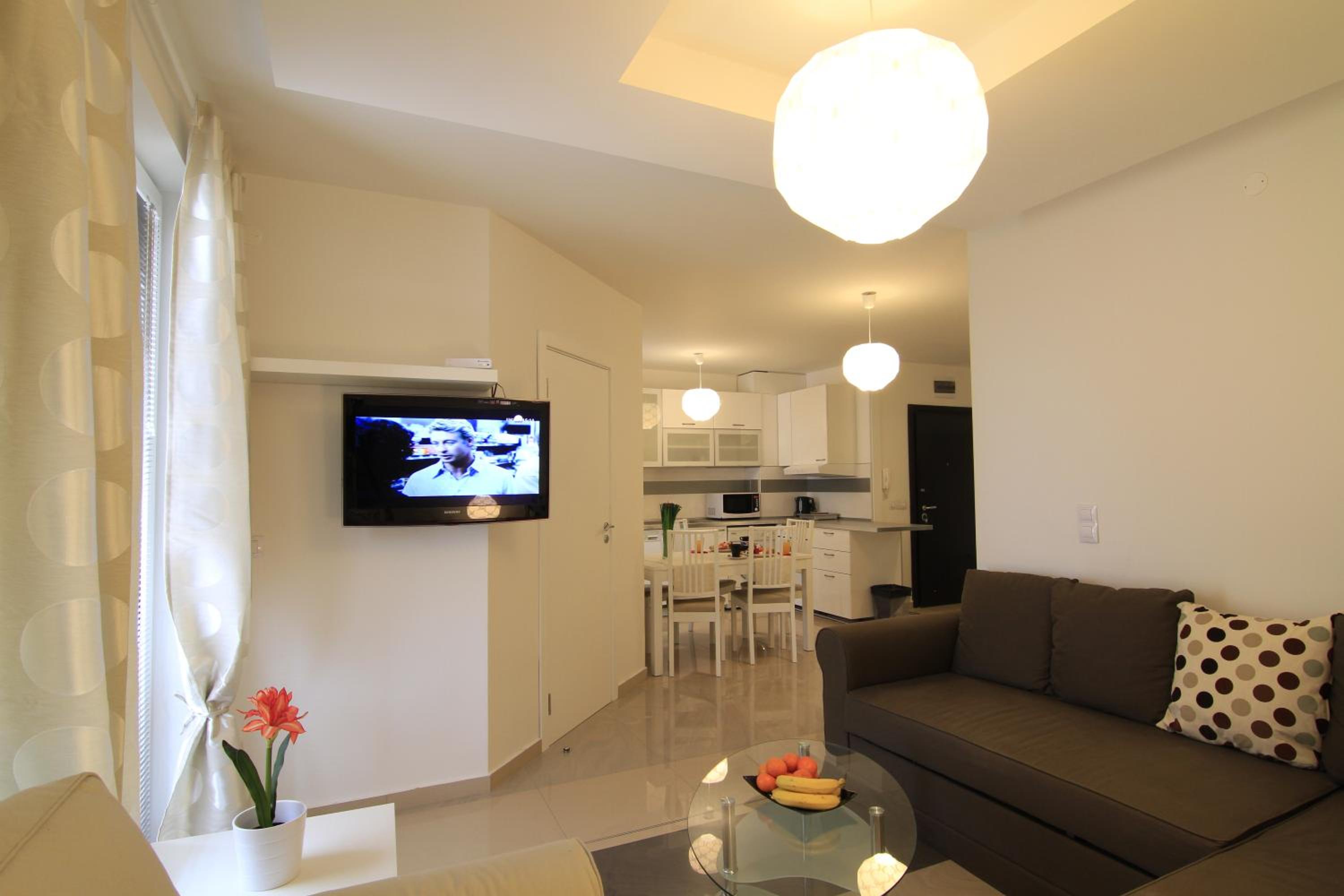Deluxe One-Bedroom Apartment with Balcony  - Photo 16