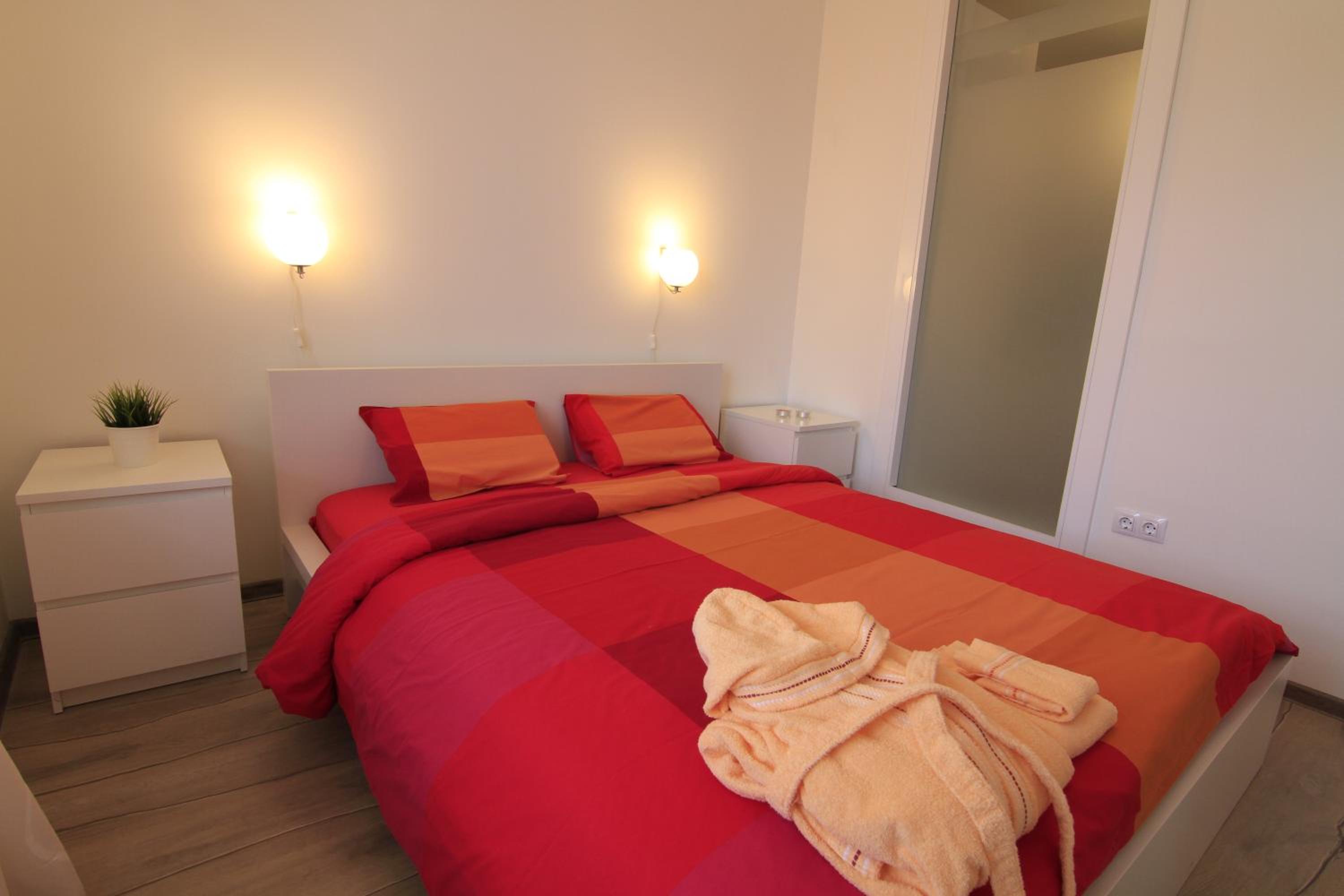 Deluxe One-Bedroom Apartment with Balcony  - Photo 9
