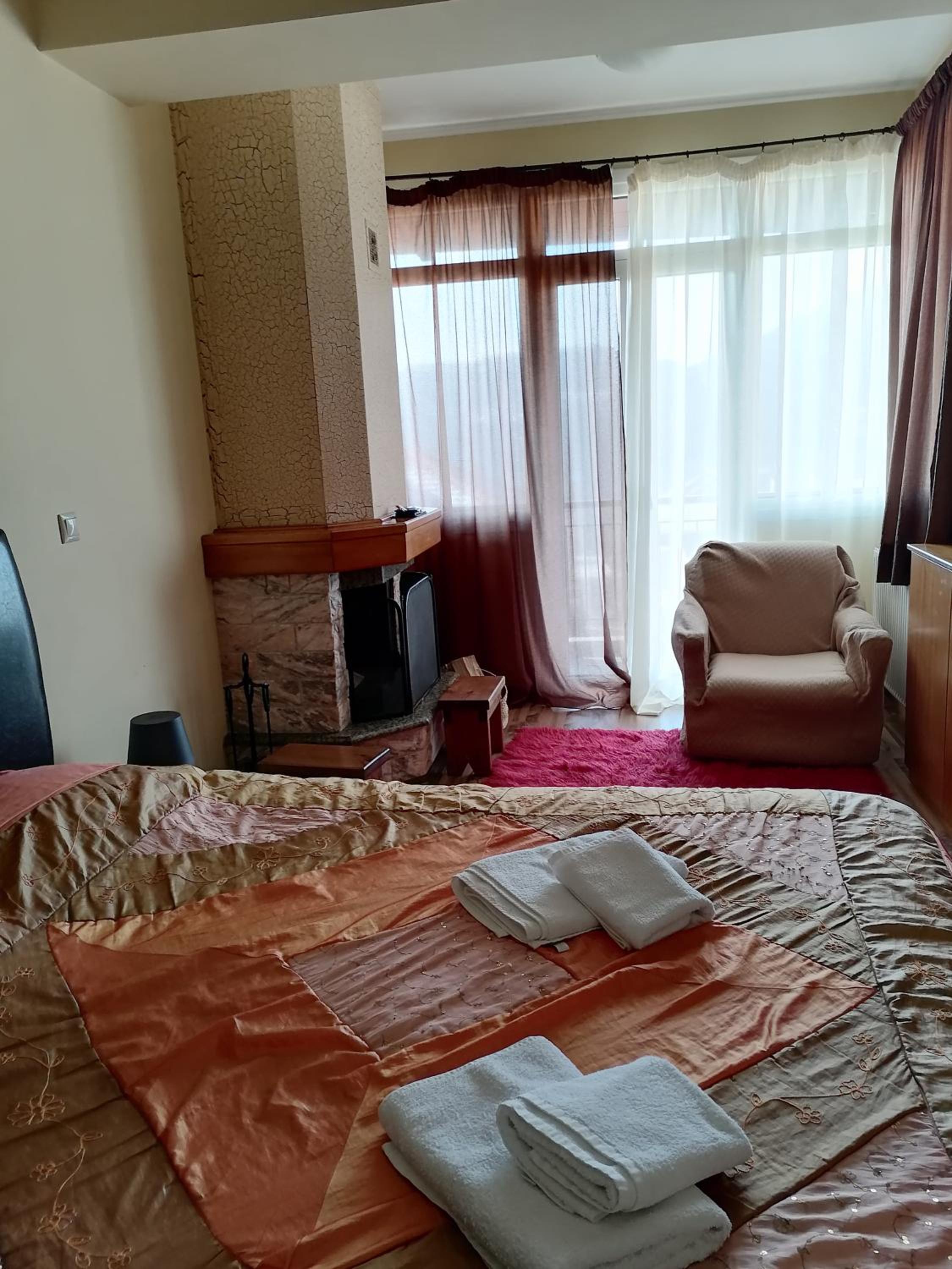 Classic Quadruple Room - Photo 8
