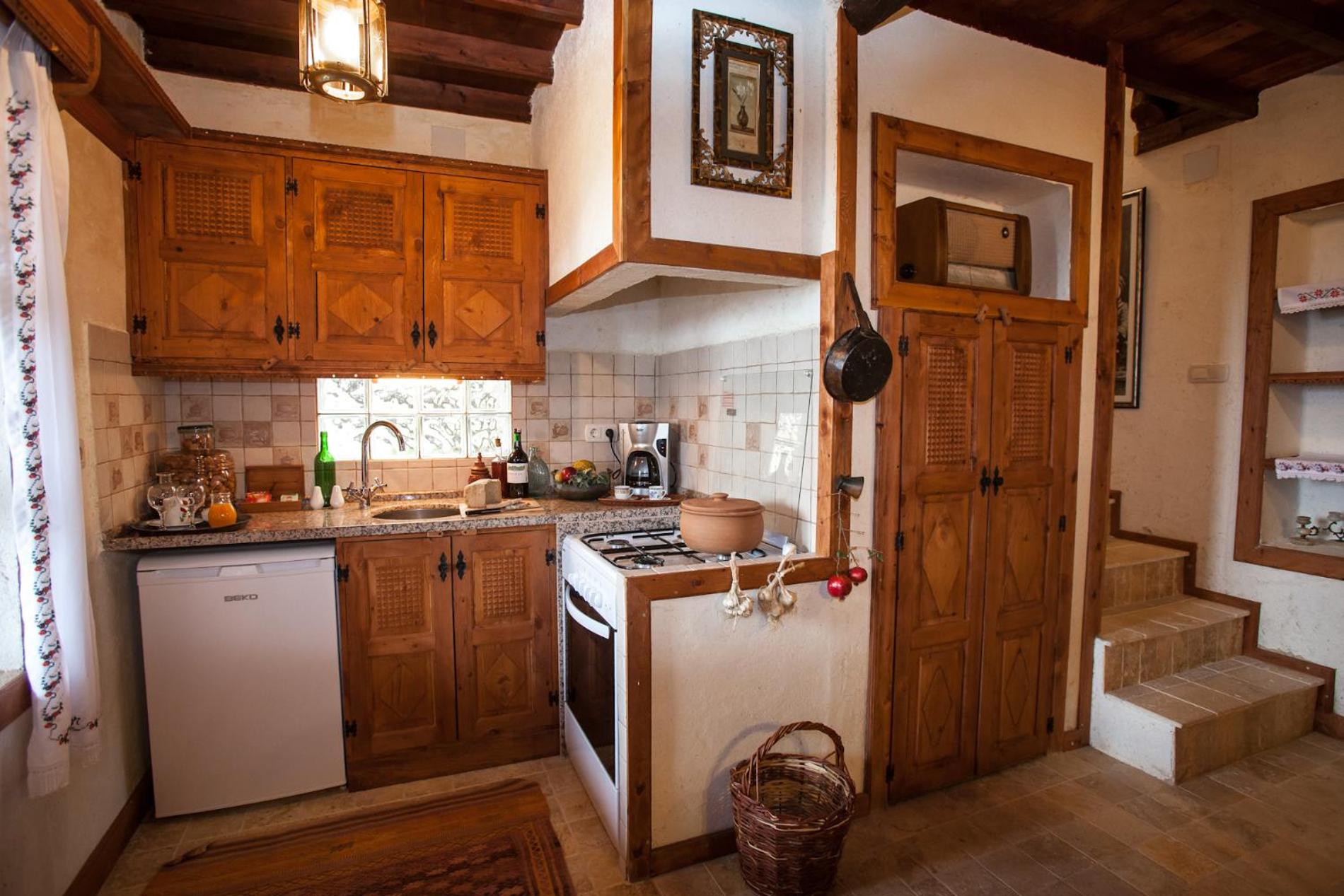 Honeymoon House - Photo 4