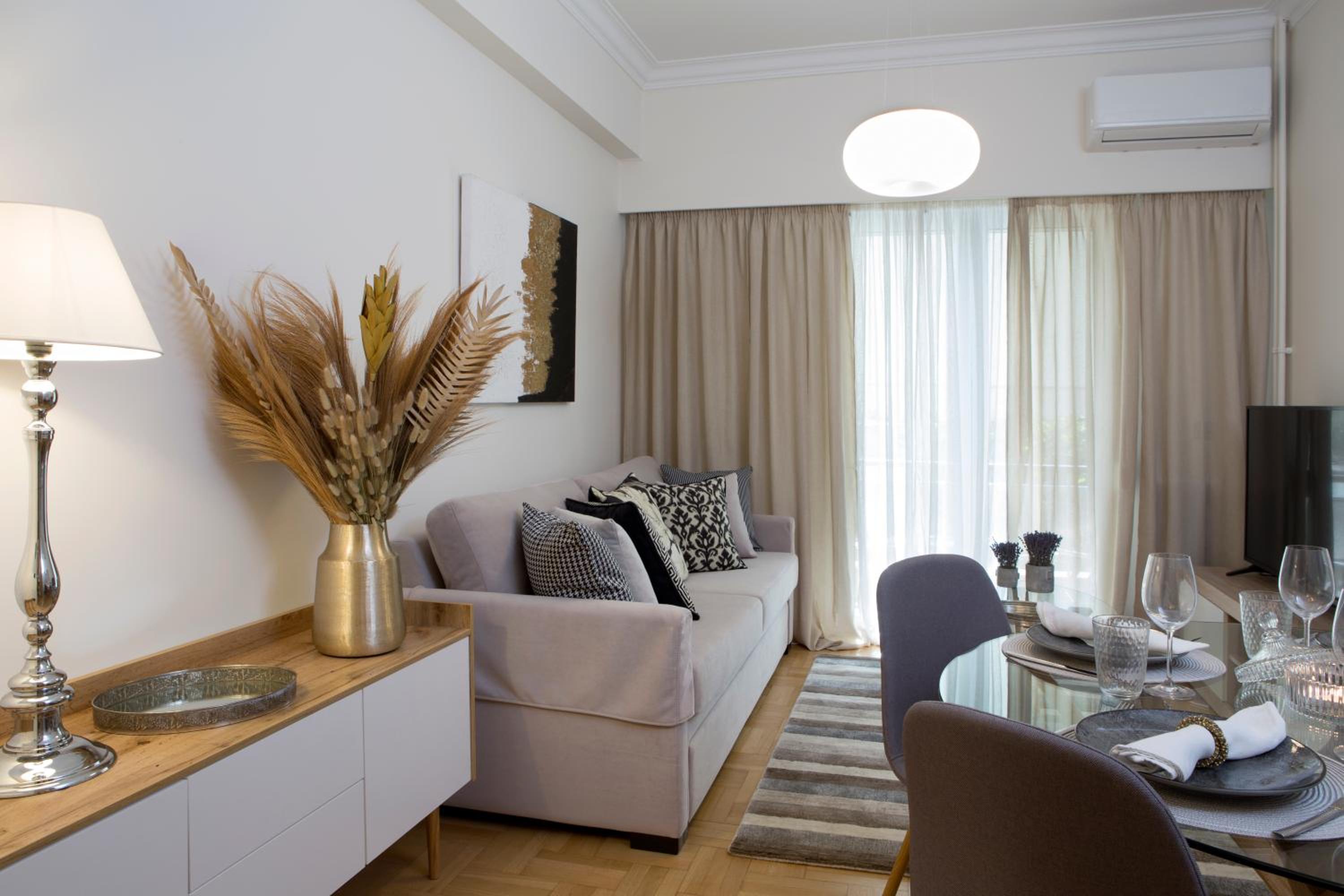 One-Bedroom Apartment