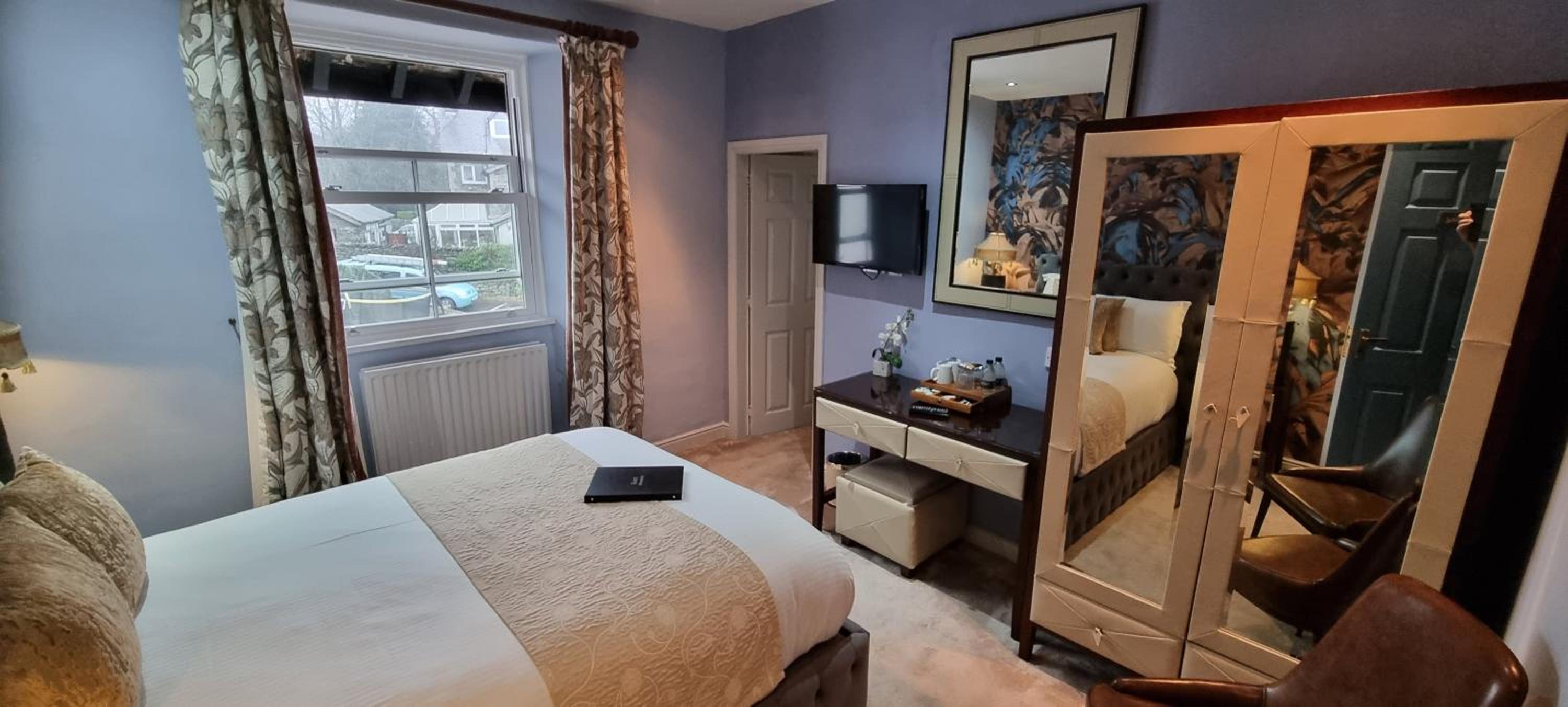 Luxury Room with Spa Bath - Photo 20