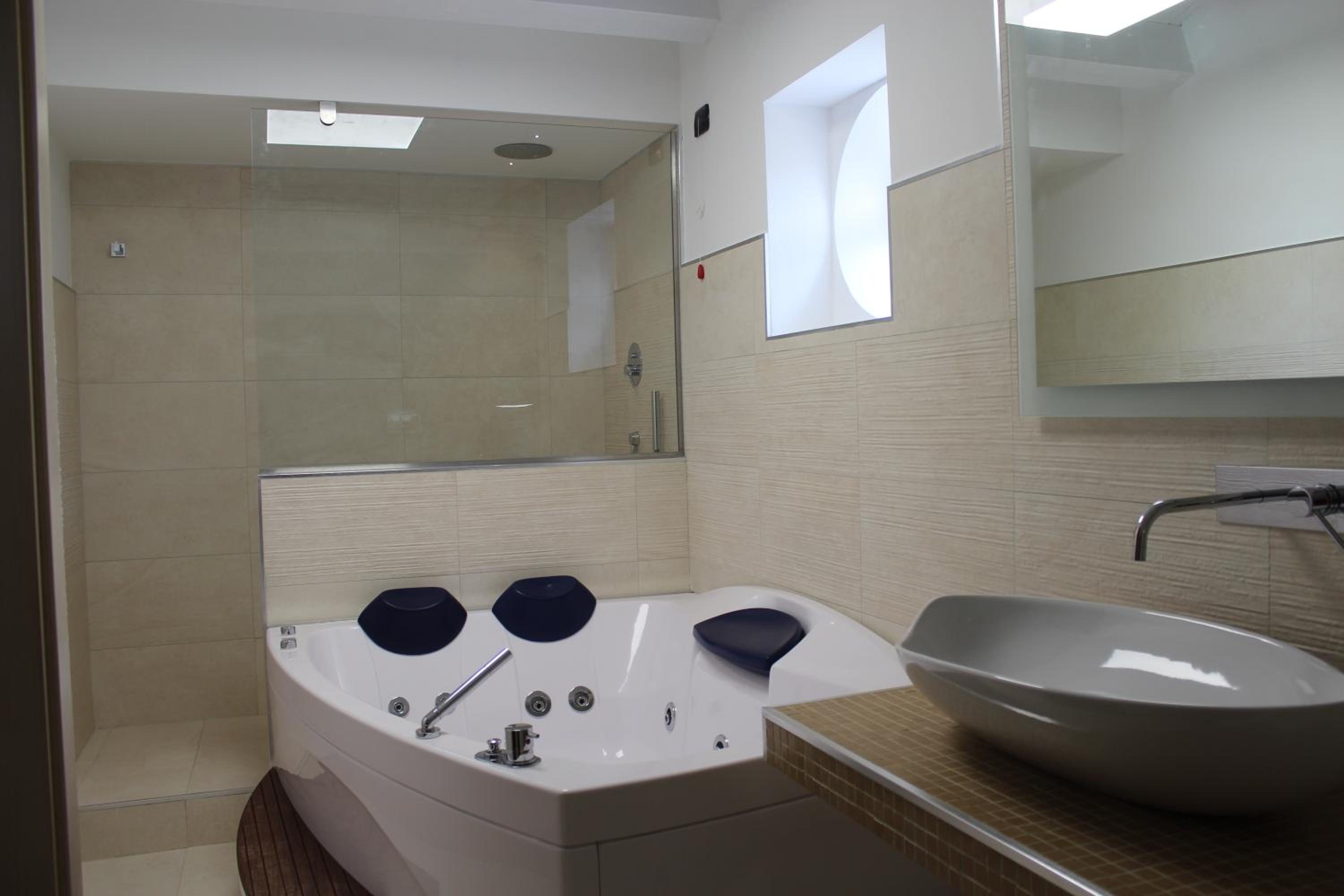 Suite with Balcony photo 2