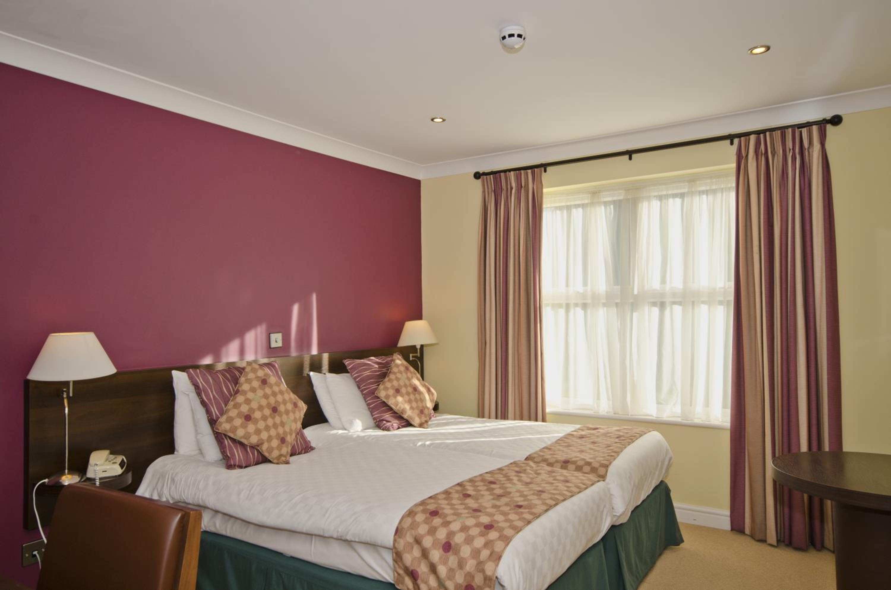 Standard Twin Room - Photo 1