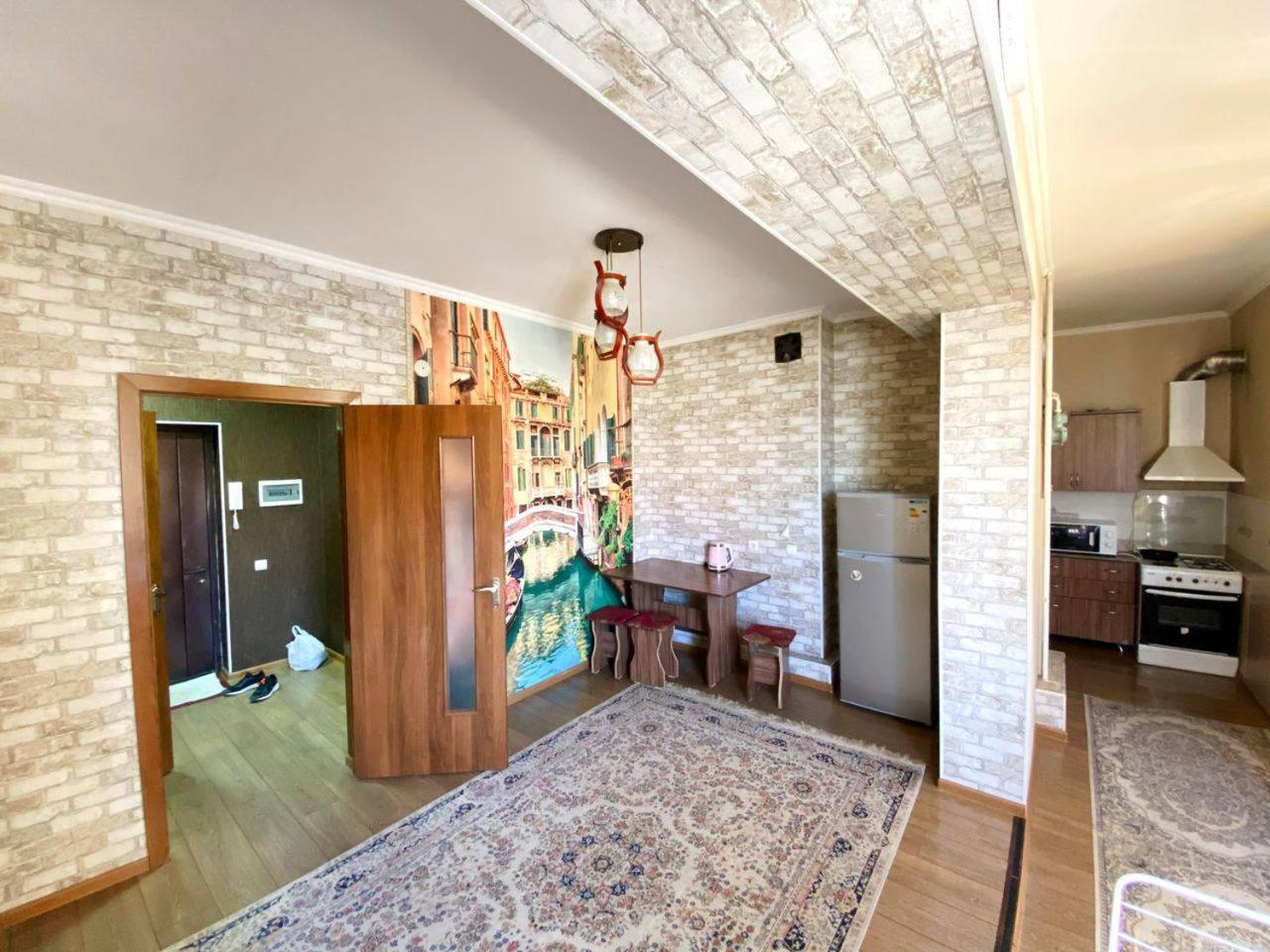 Apartment photo 2