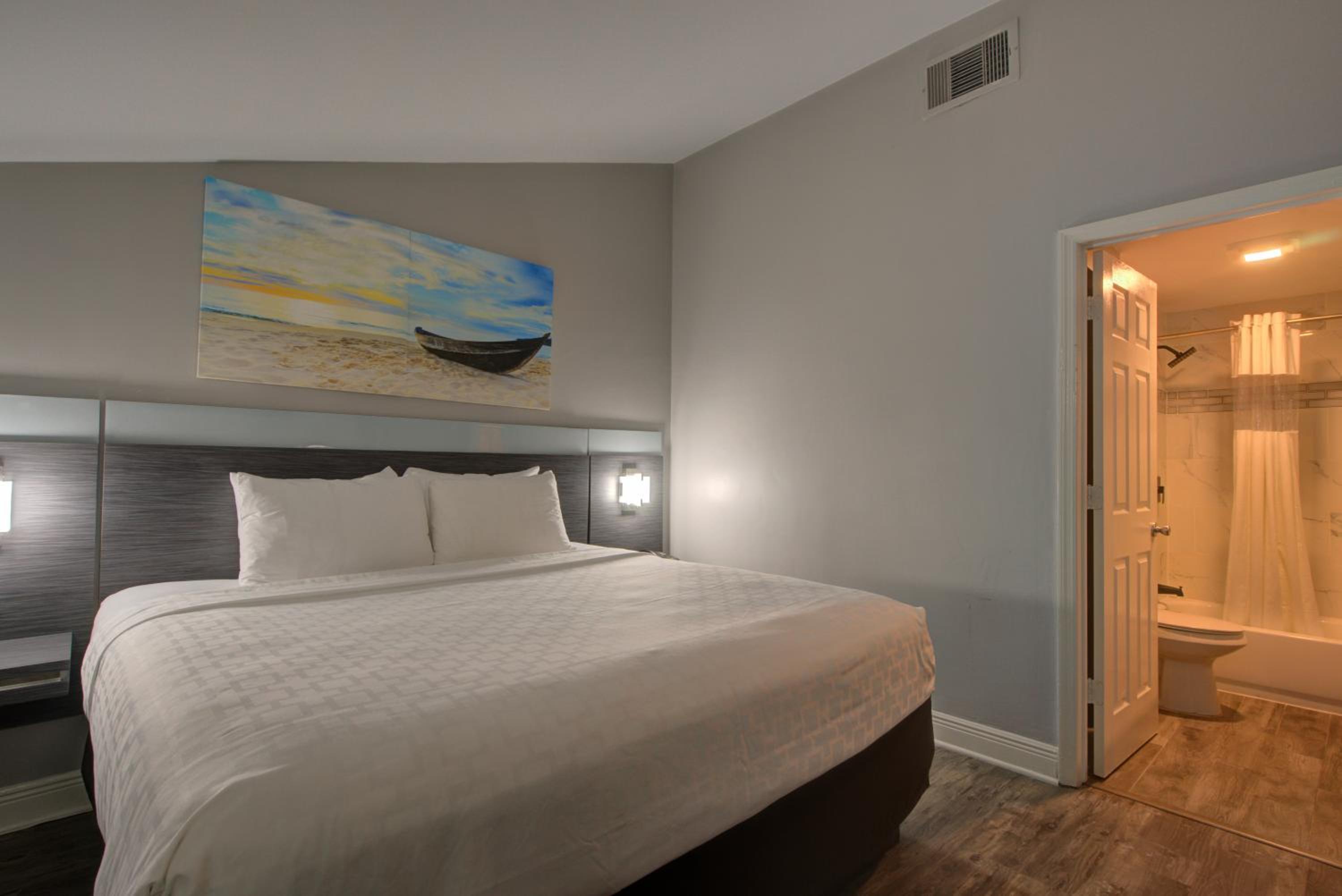 Suite with Loft - Non-Smoking - Photo 3