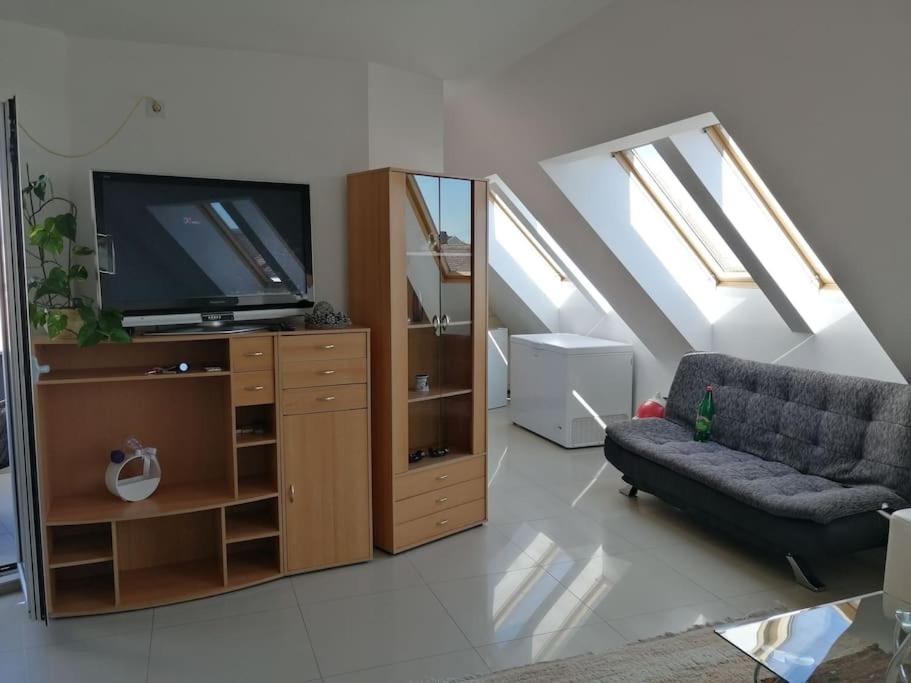 Three-Bedroom Apartment photo 1