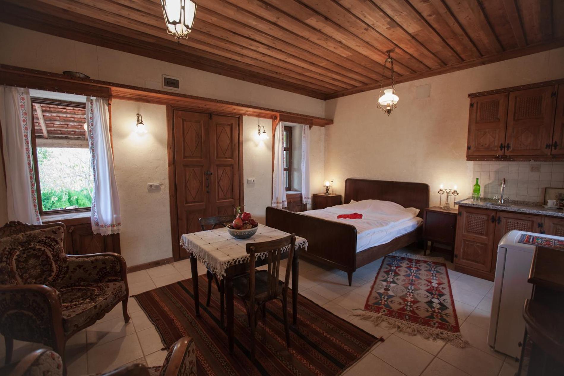 Superior Double Room with Kitchennette - Photo 9