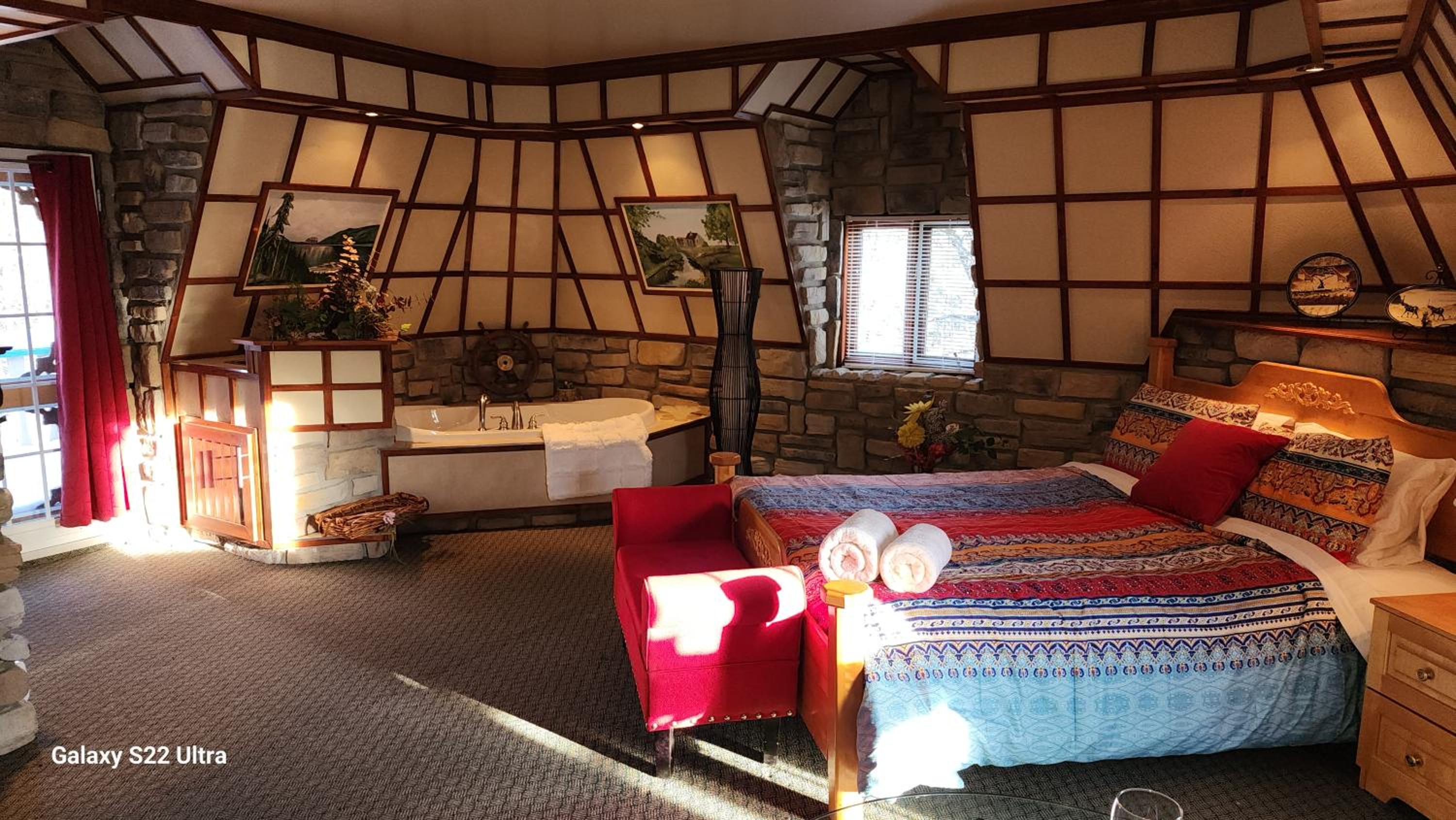 Queen Room with Balcony
