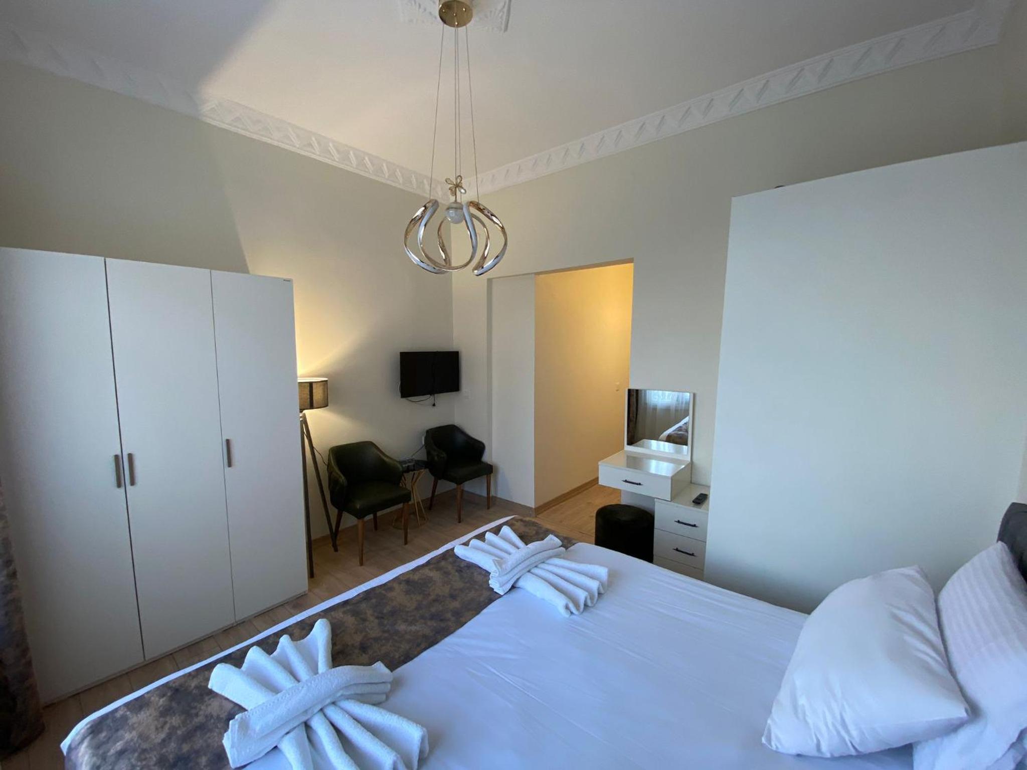 Deluxe Suite photo 1