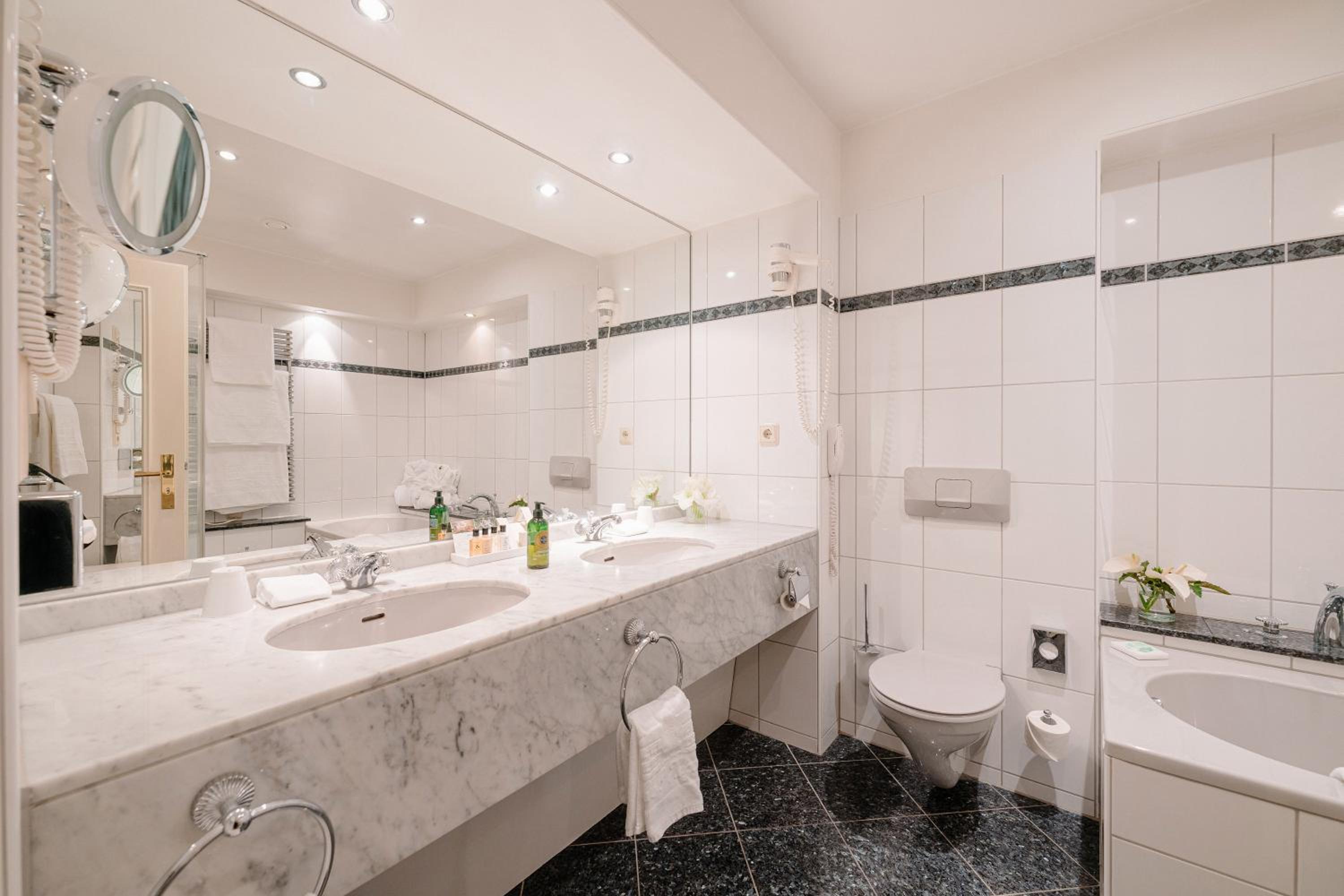 Junior Suite - Photo 15