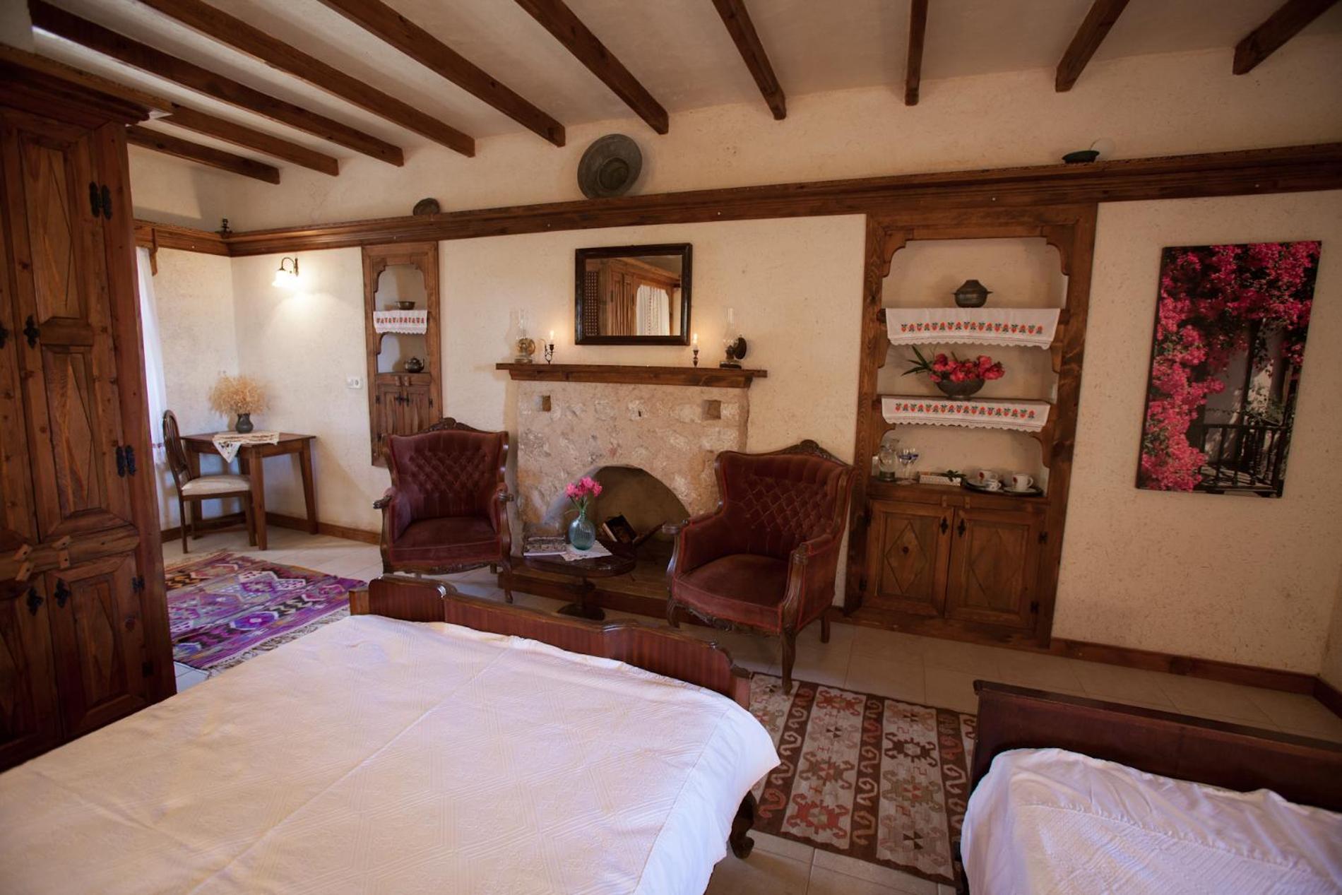 Superior Double or Twin Room with Garden View - Photo 9