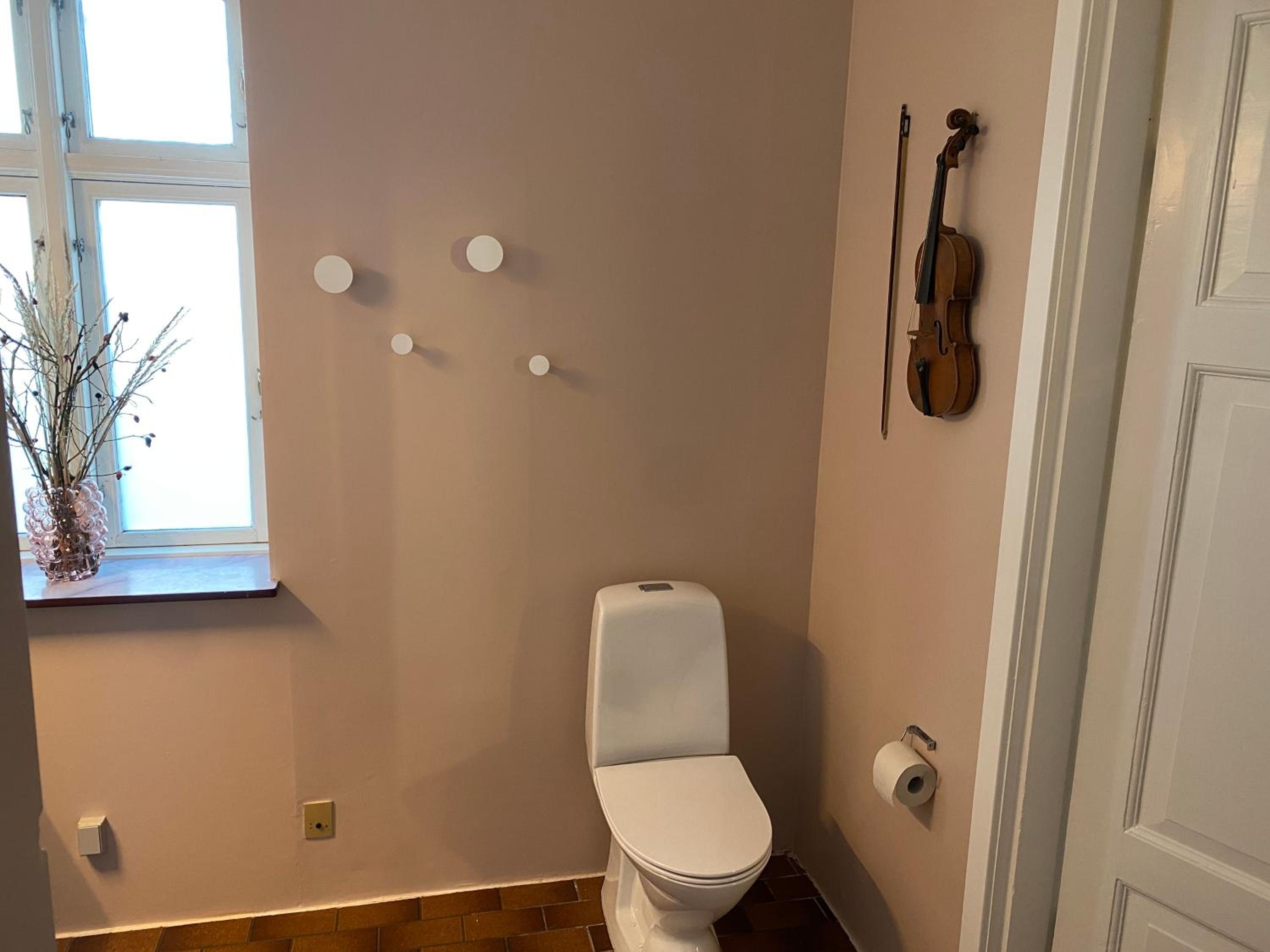 Three-Bedroom House photo 3