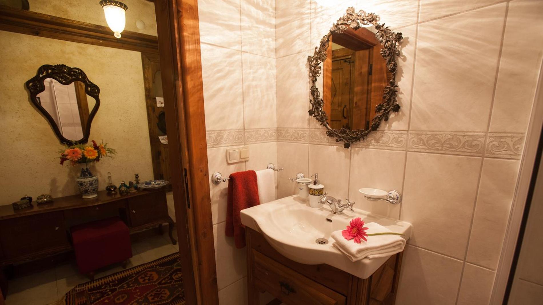 Superior Double or Twin Room with Sea View - Photo 4