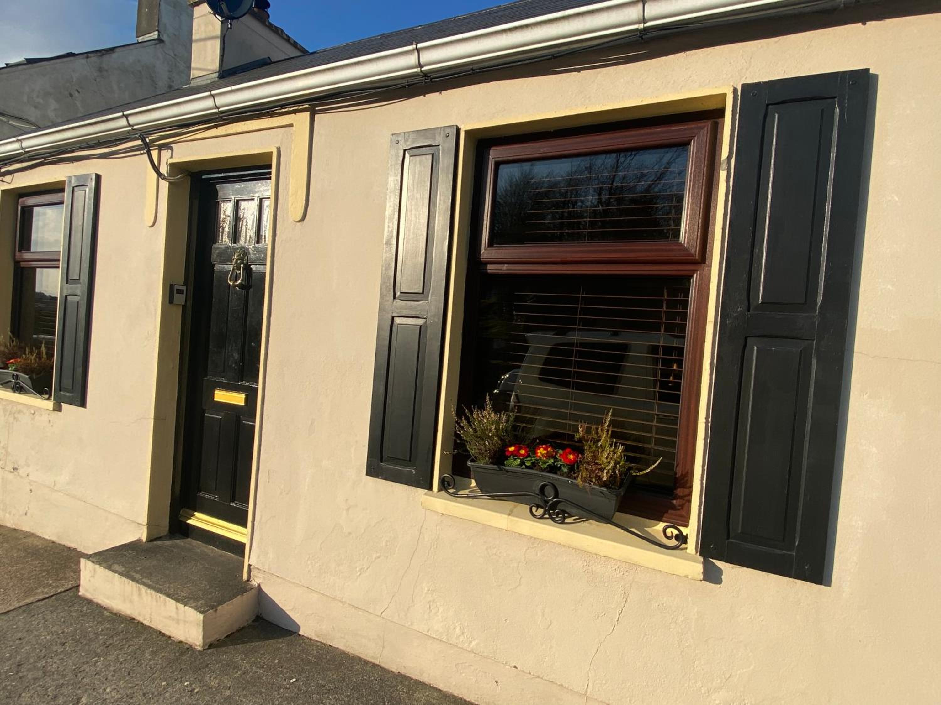 Three-Bedroom House - Photo 23