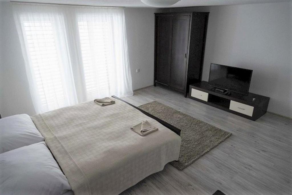 Villa photo 1