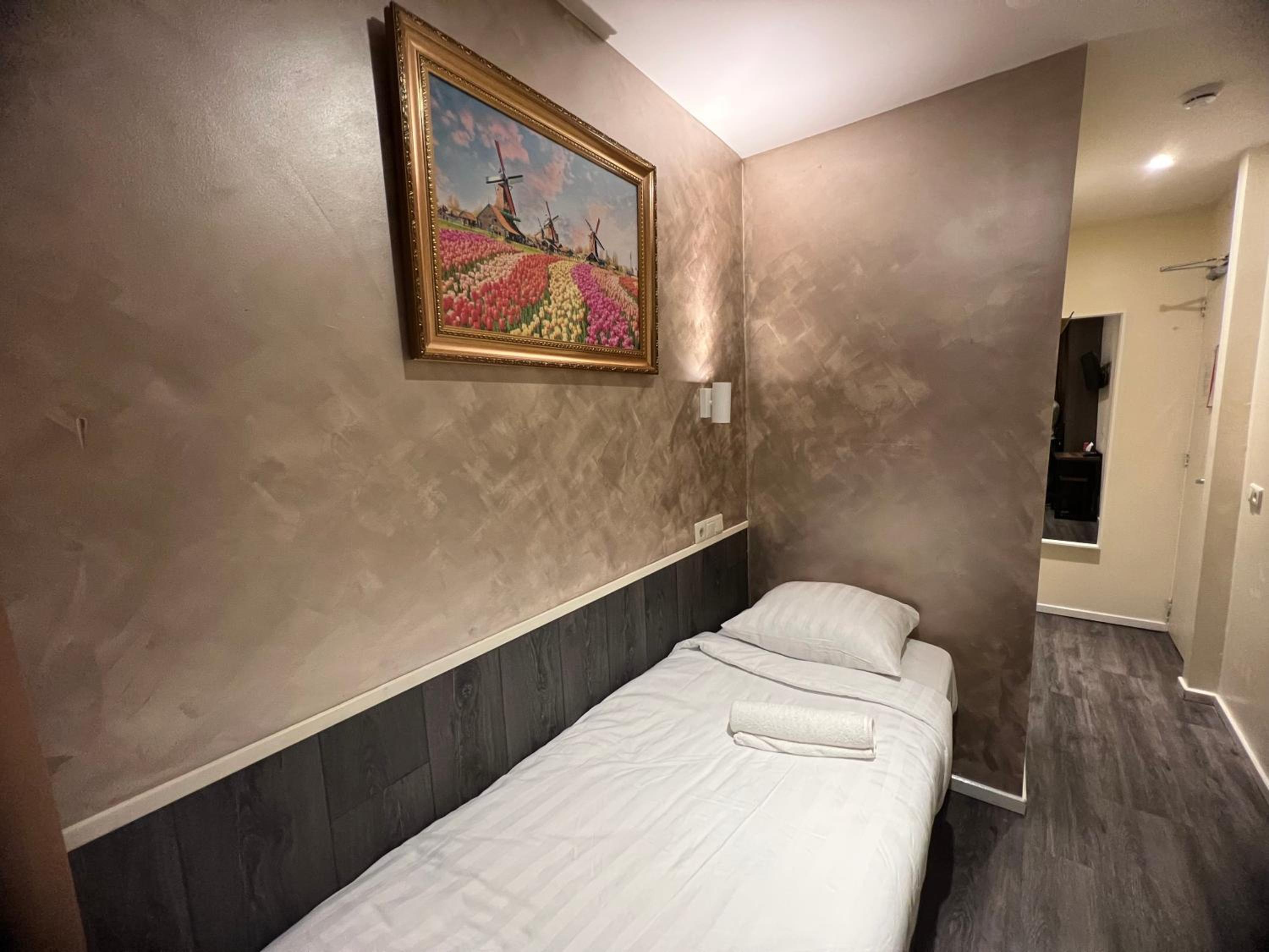 Single Room with Private Bathroom