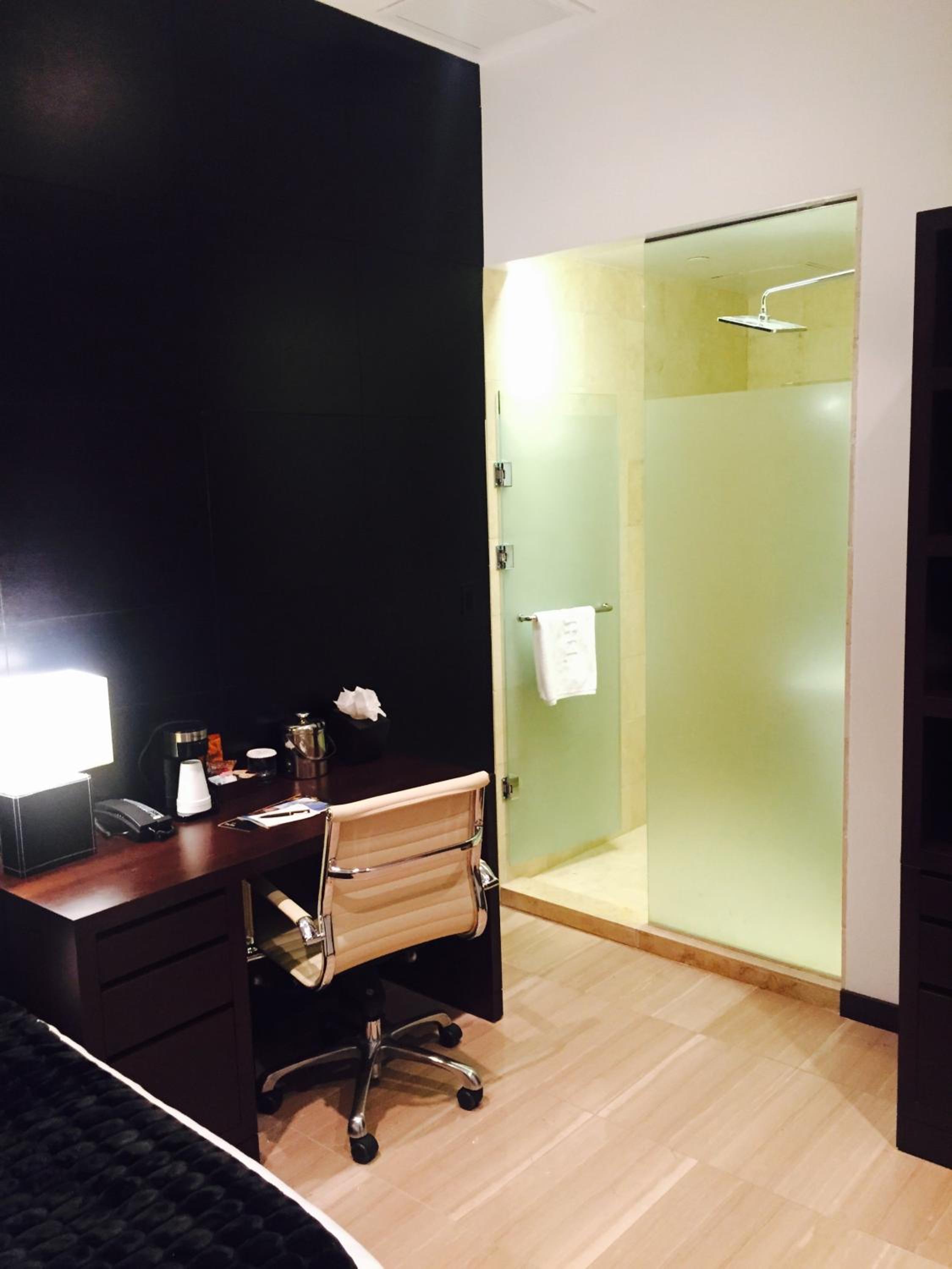 Compact Room photo 2