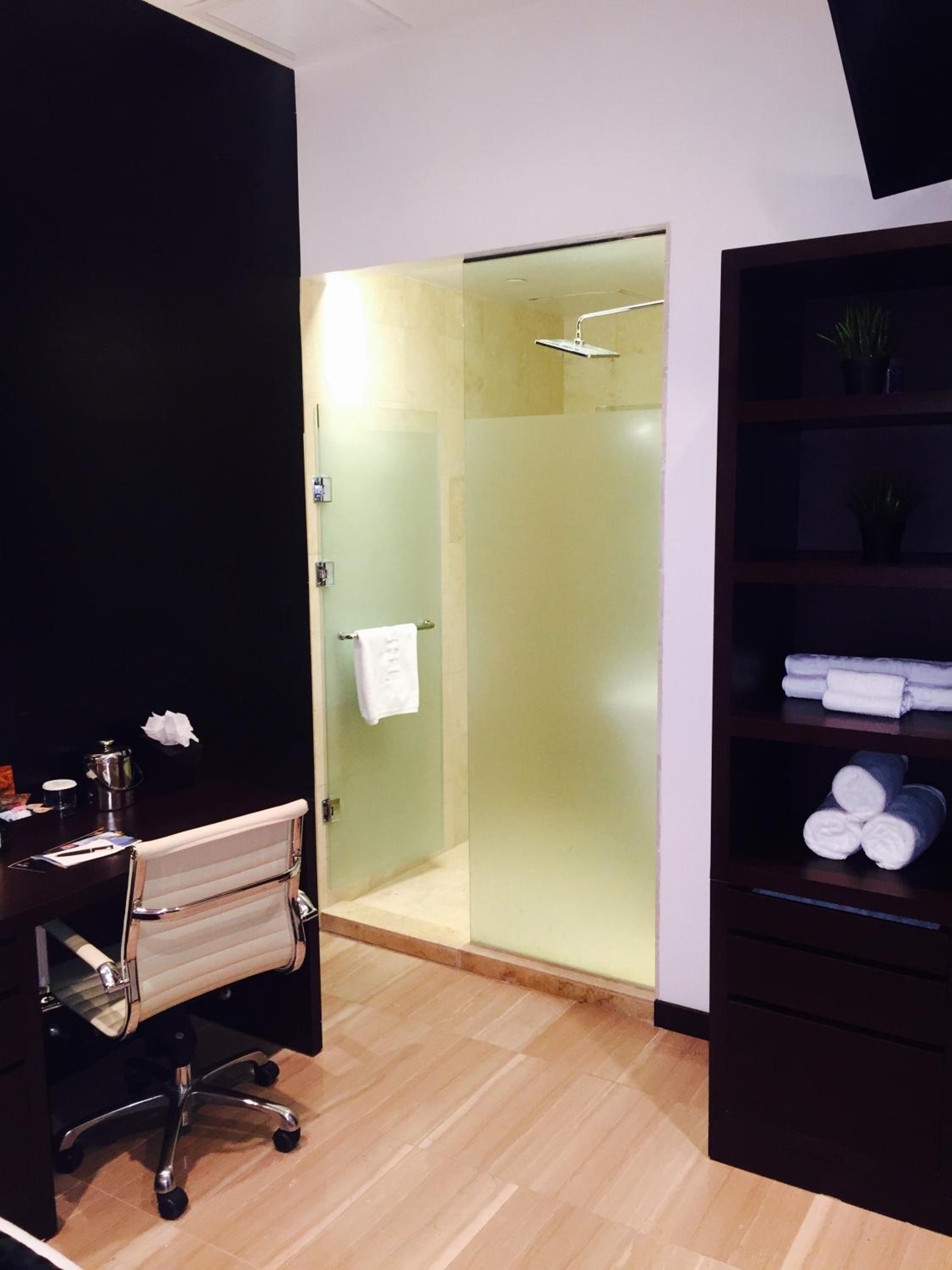 Compact Room photo 3