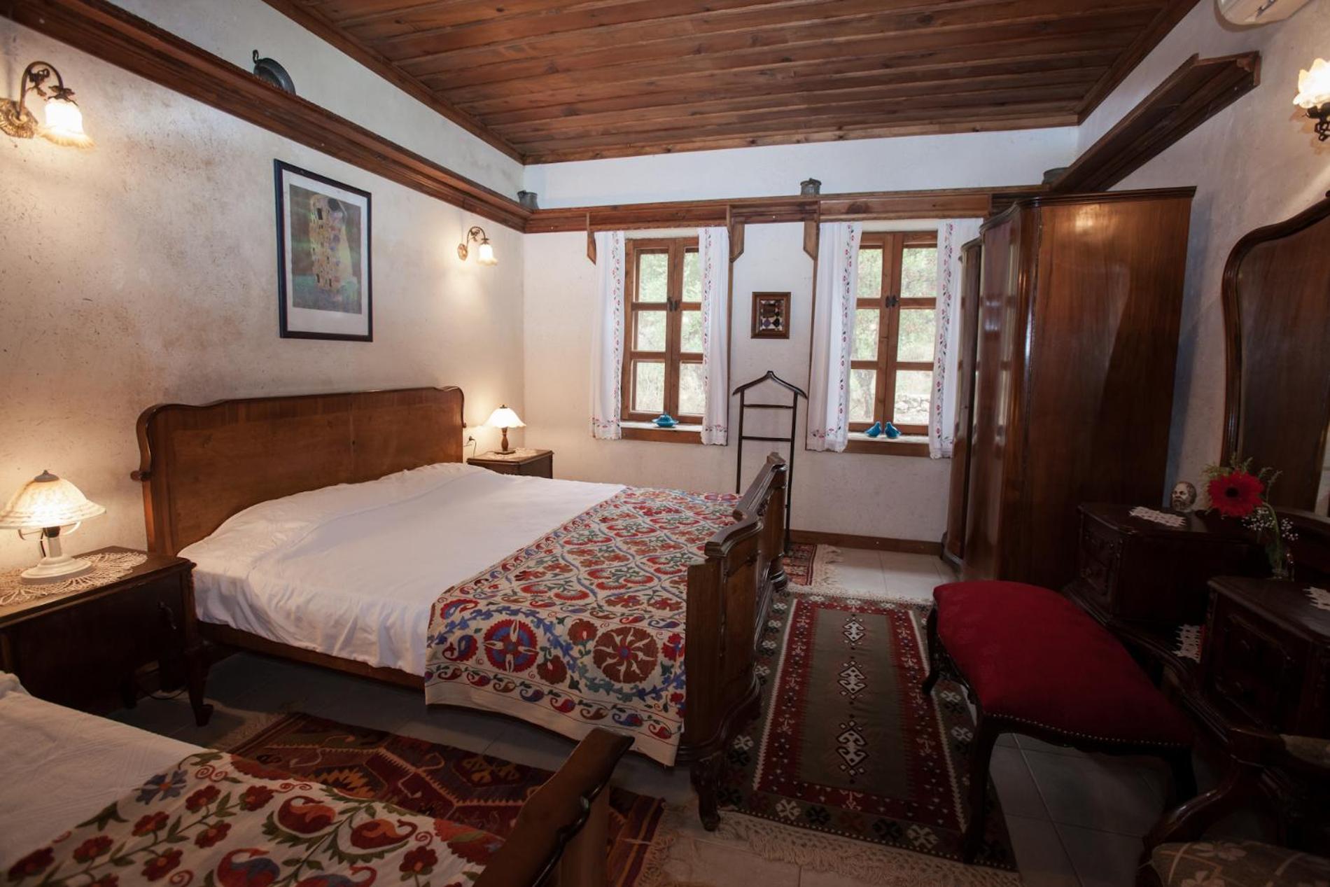 Superior Suite - Photo 4