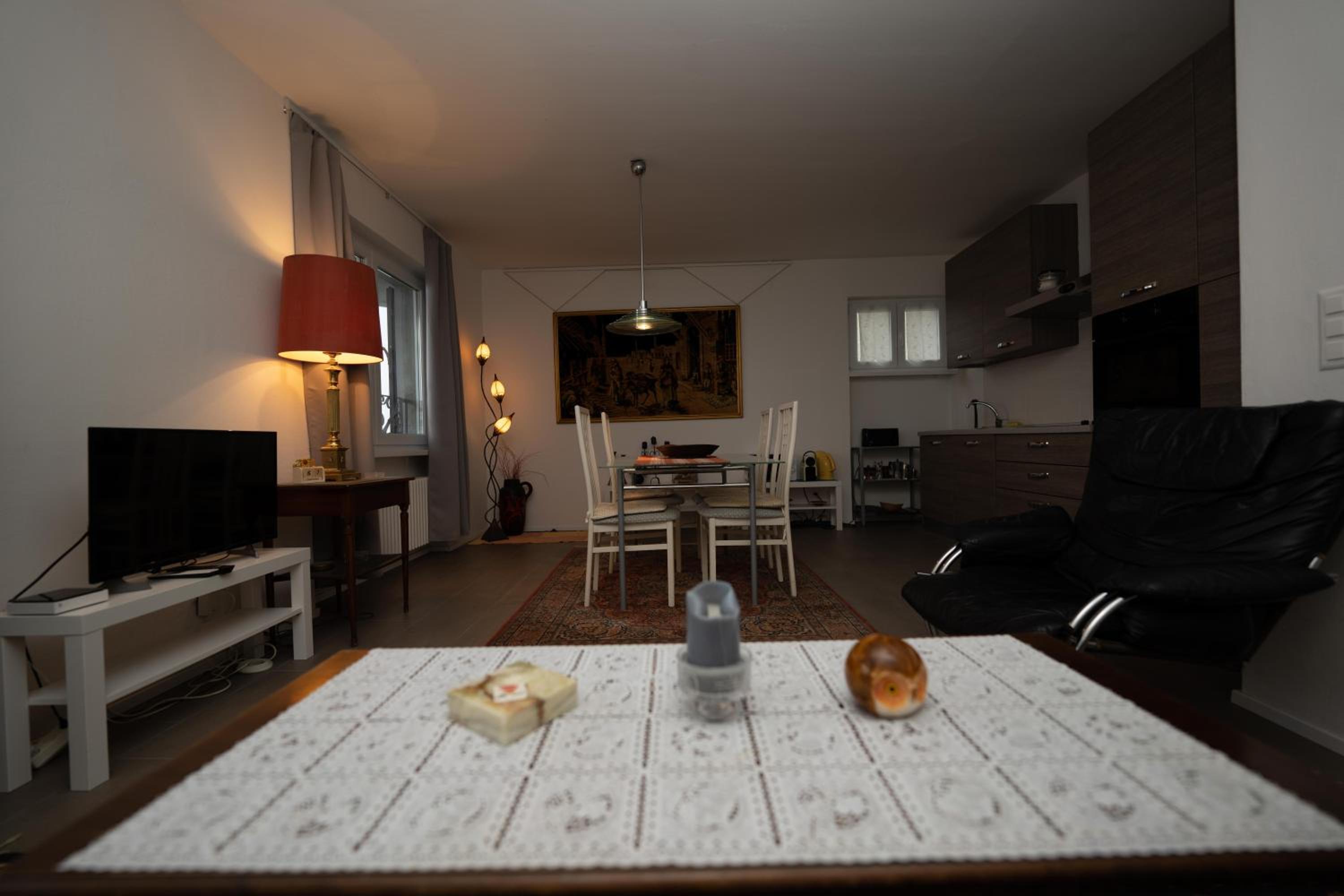 One-Bedroom Apartment photo 1