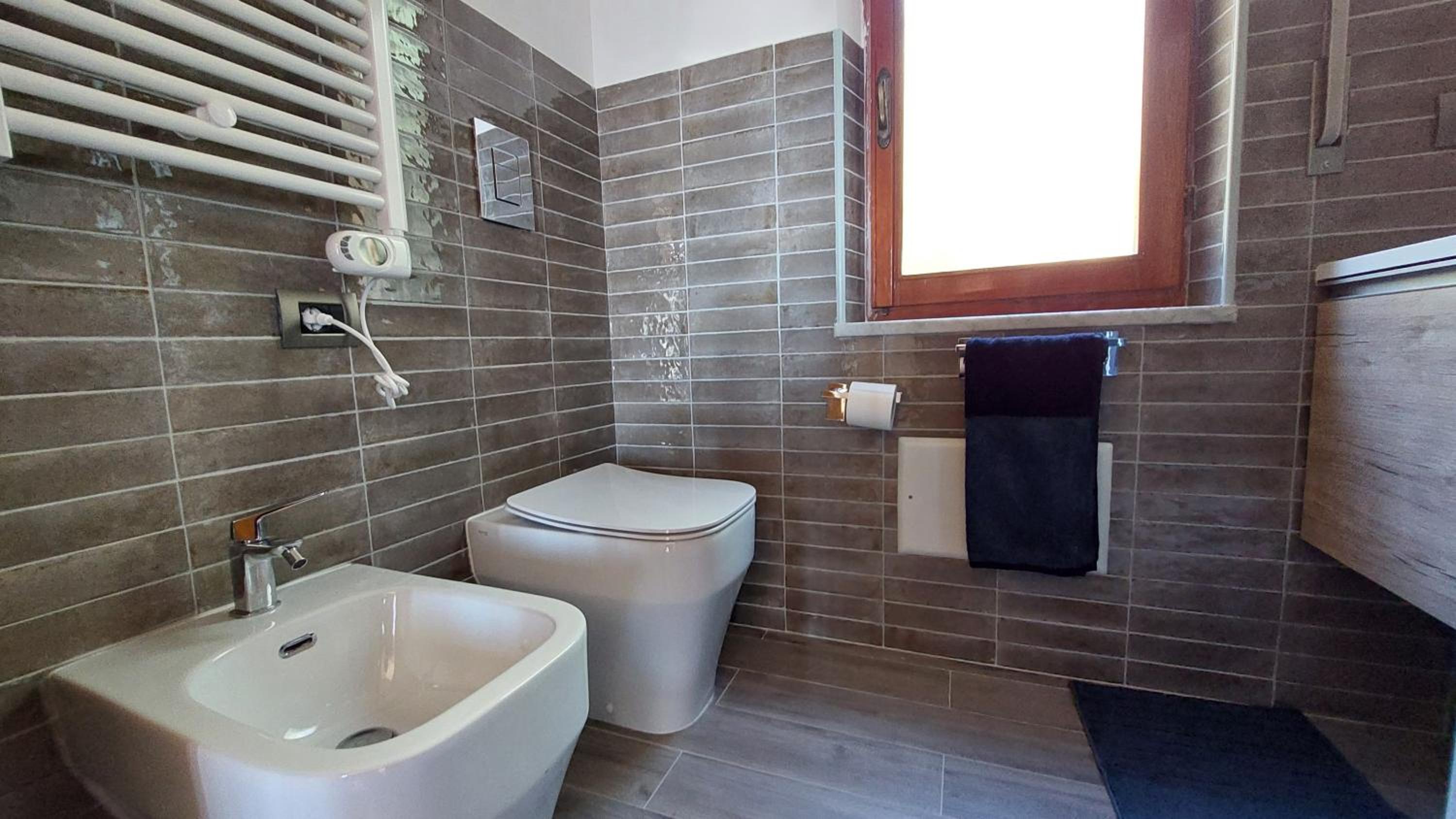 Two-Bedroom Apartment - Photo 34