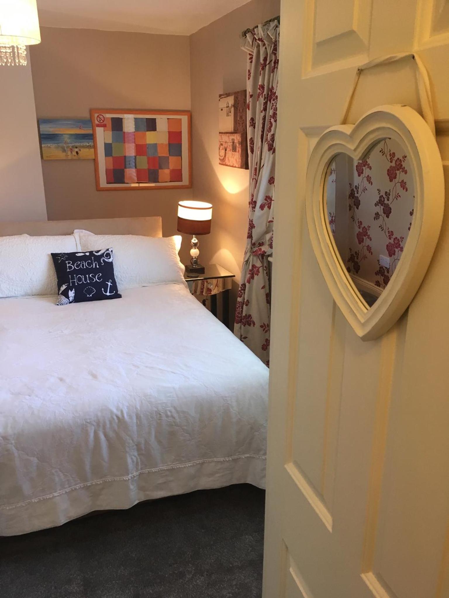 Twin Room with Bathroom photo 1