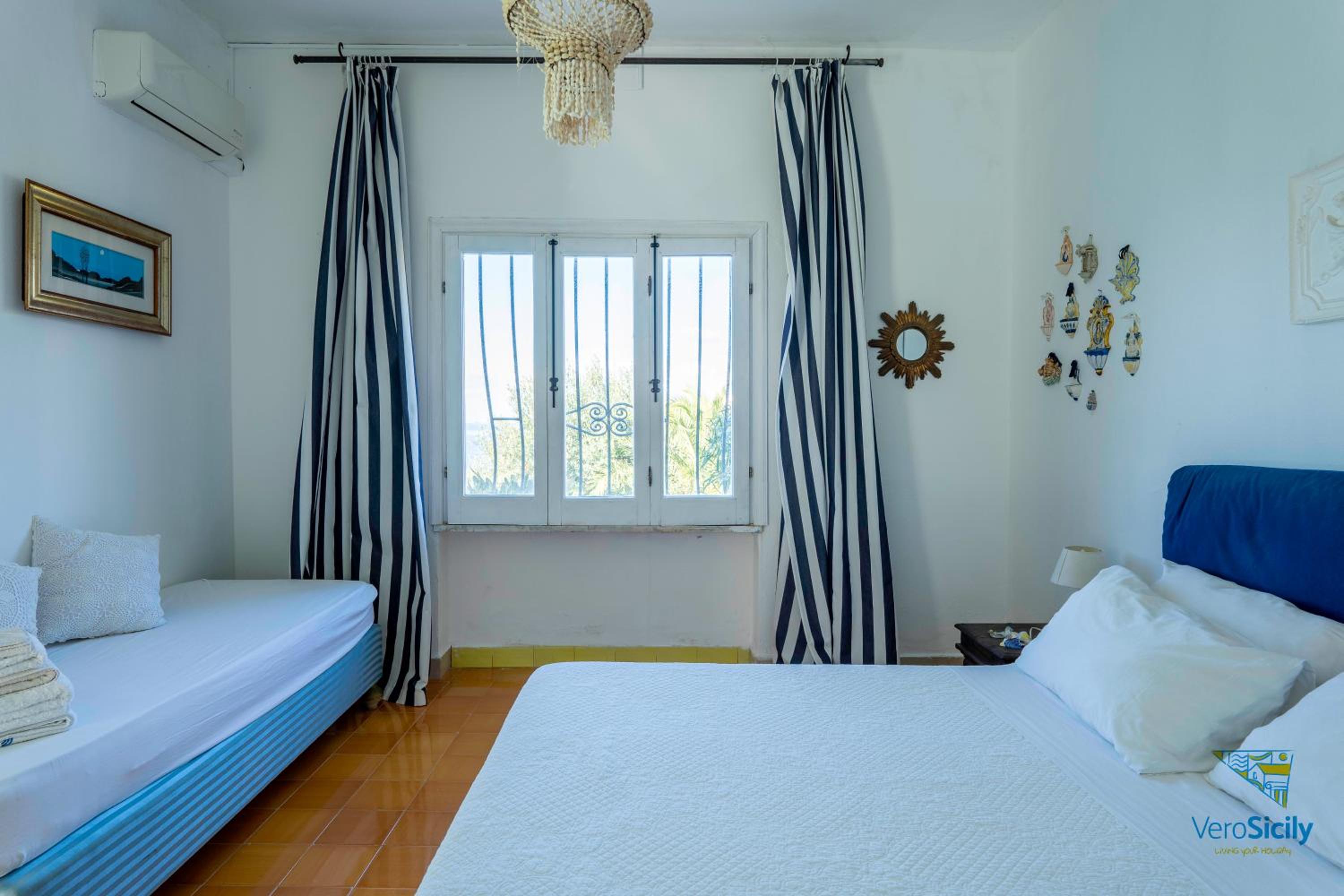 Villa photo 1
