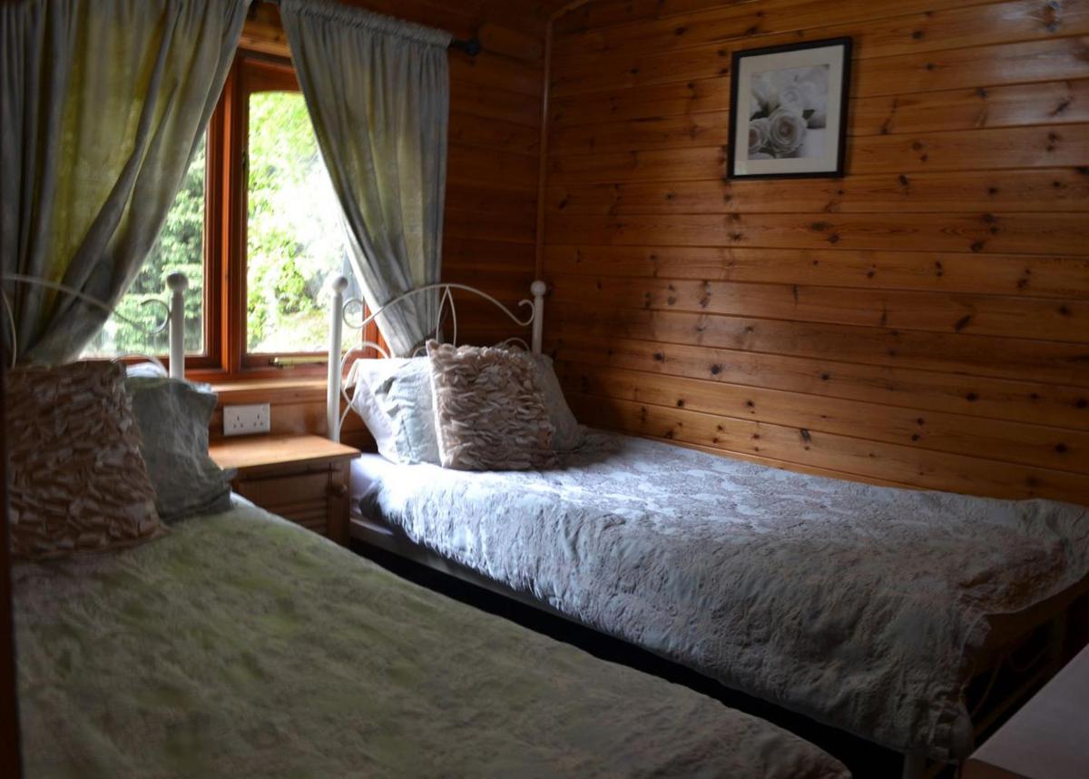 Two-Bedroom House photo 3