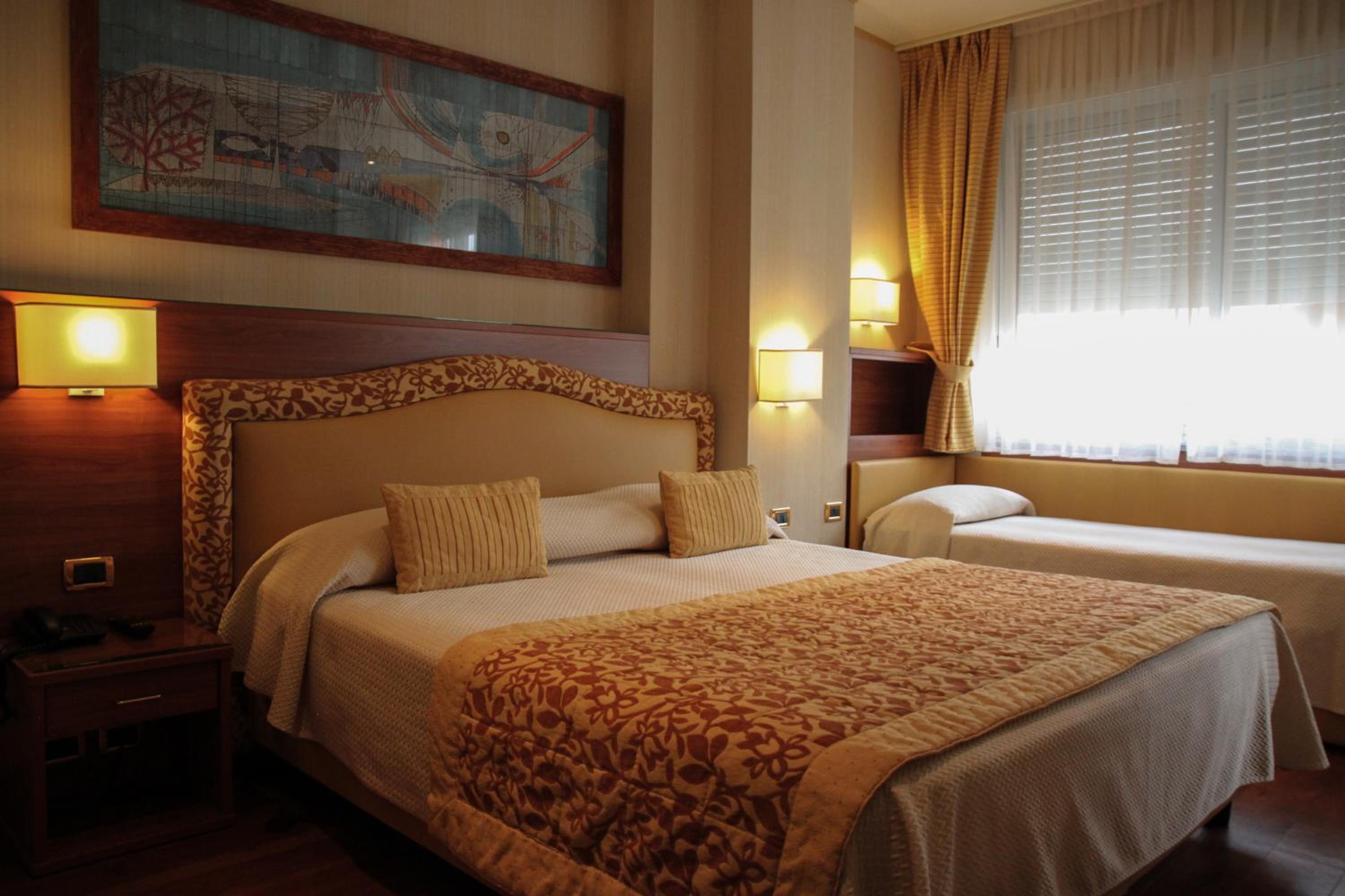 Superior Triple Room - Photo 14