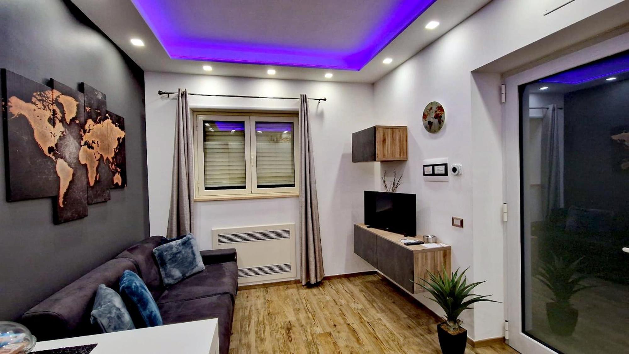One-Bedroom House - Photo 15