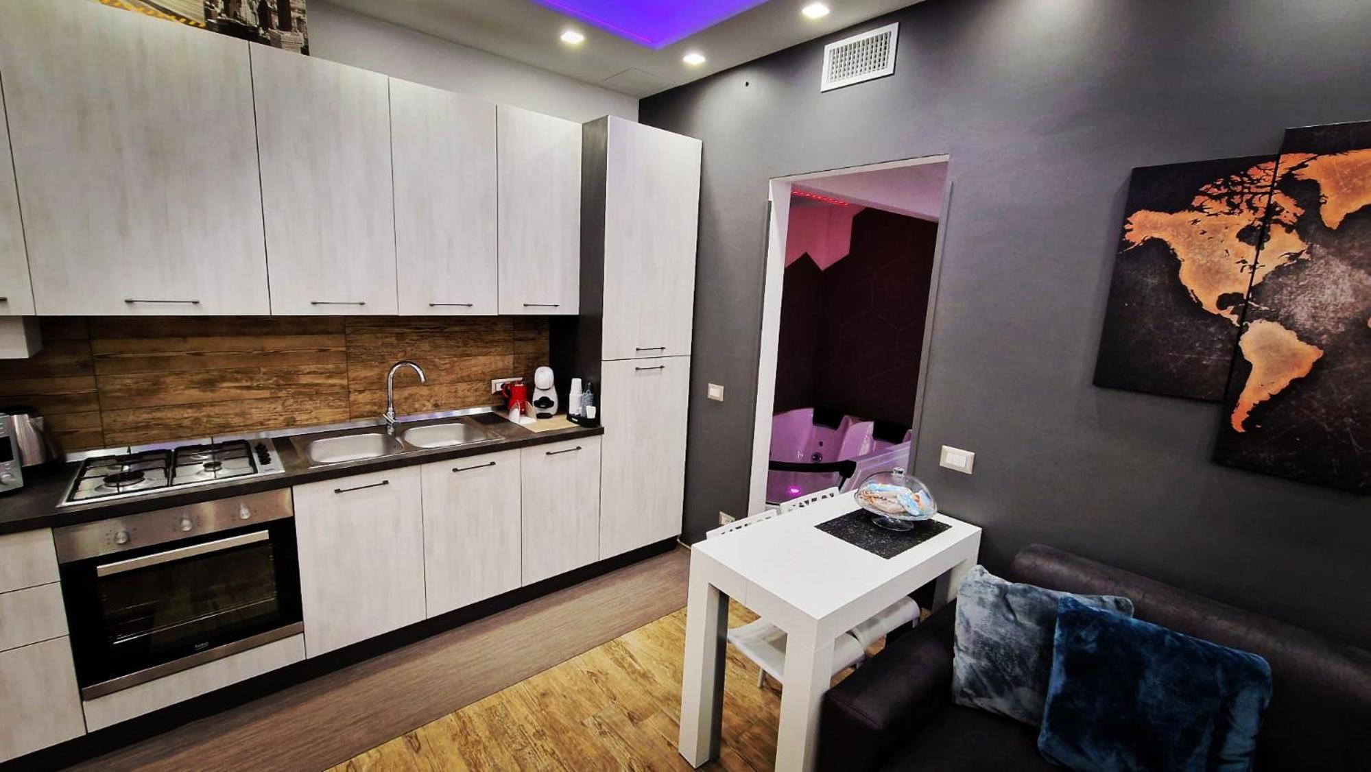 One-Bedroom House - Photo 18