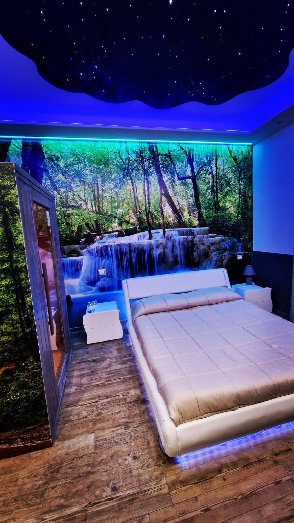One-Bedroom House - Photo 19