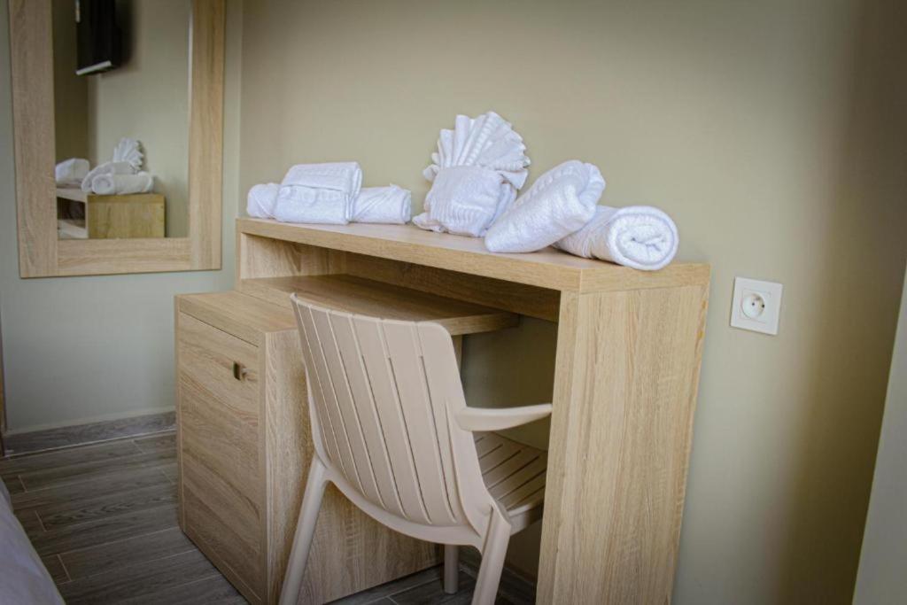 Double Room - Photo 3
