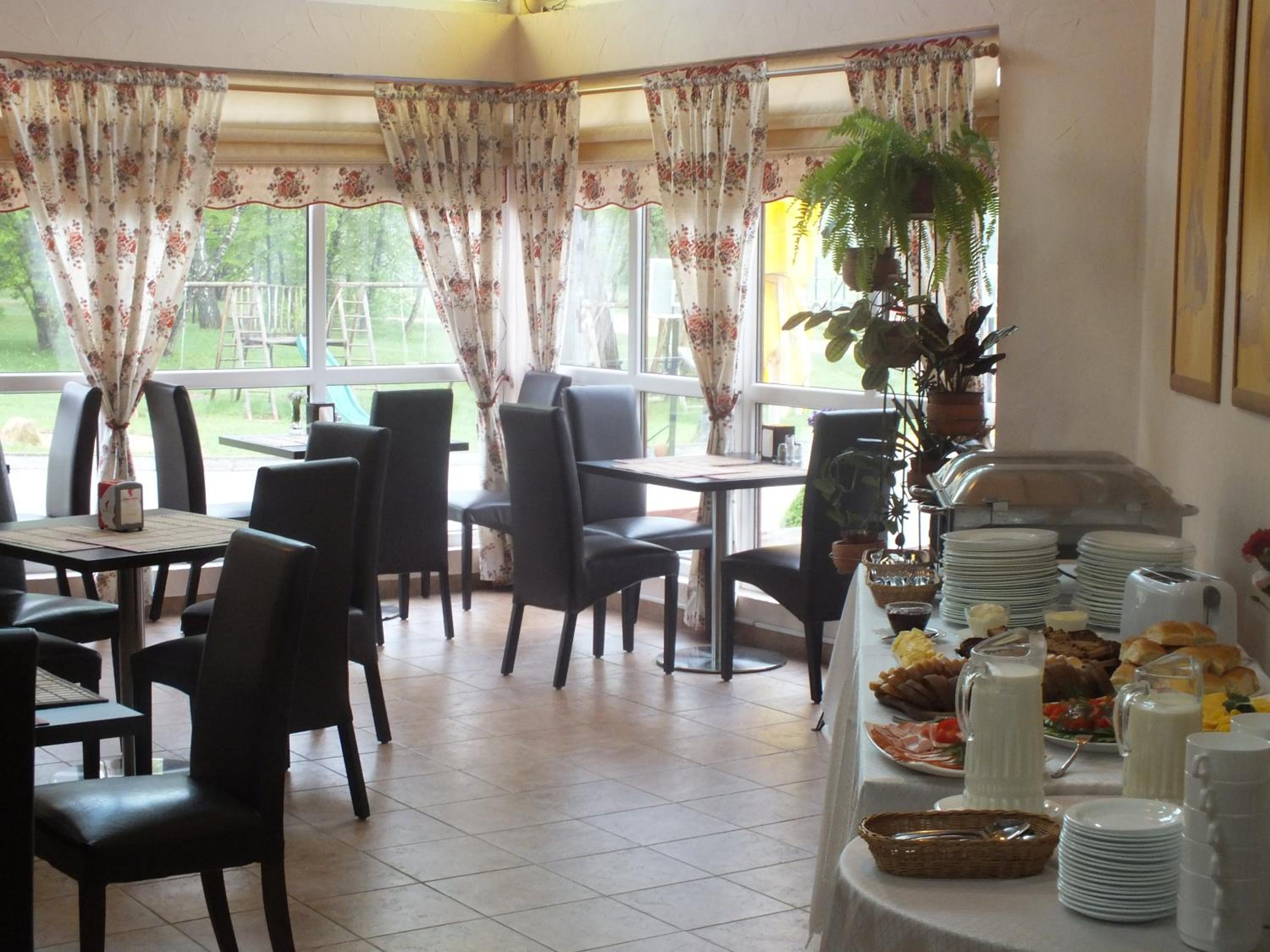 Triple Room - Photo 11