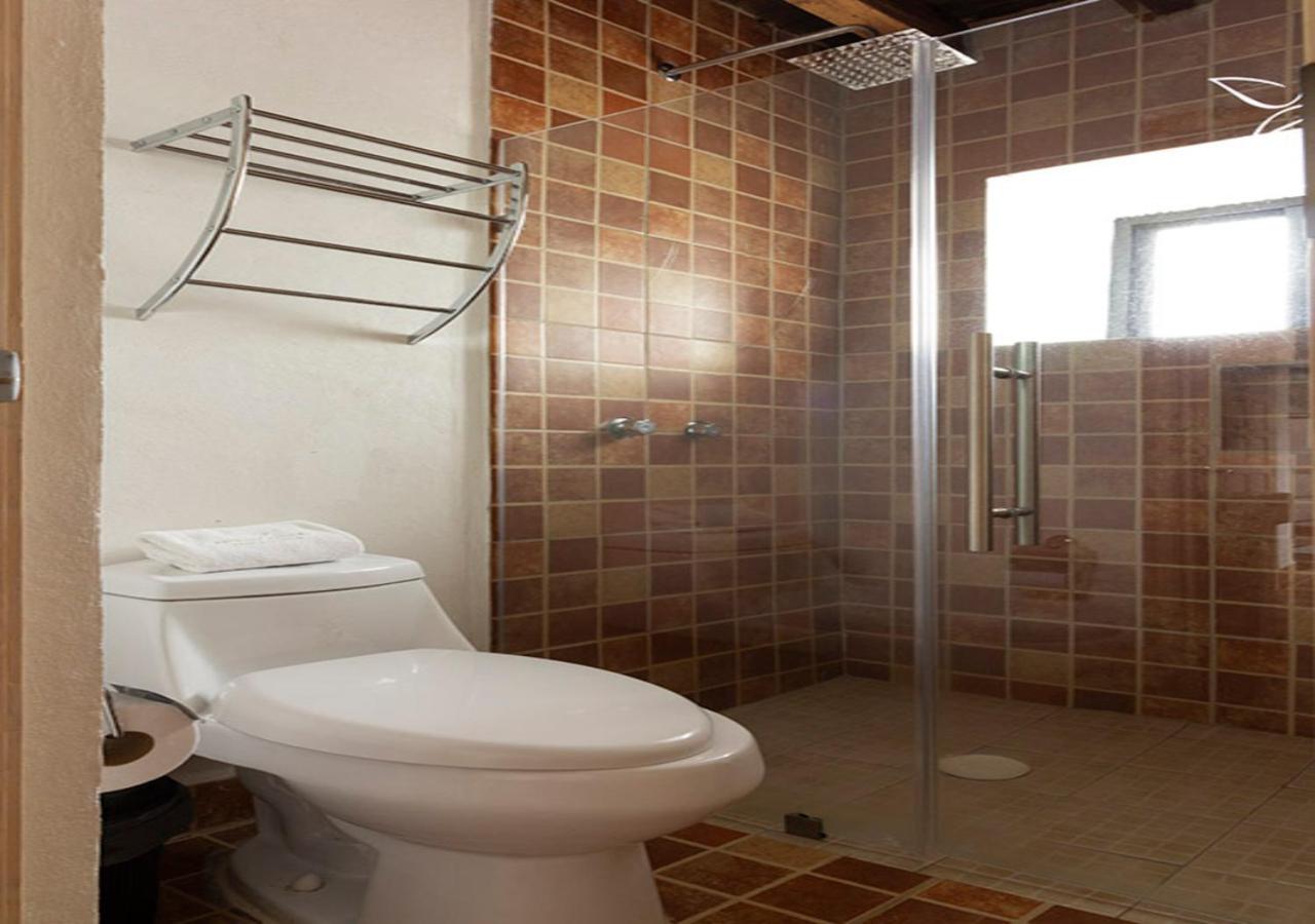 Double Room with Two Double Beds - Photo 8