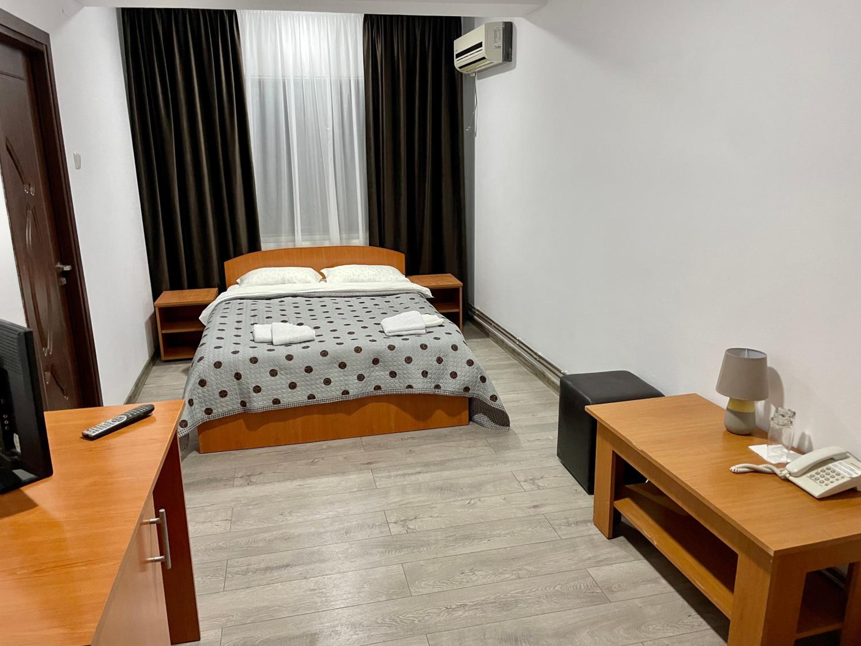 Double or Twin Room - Photo 1