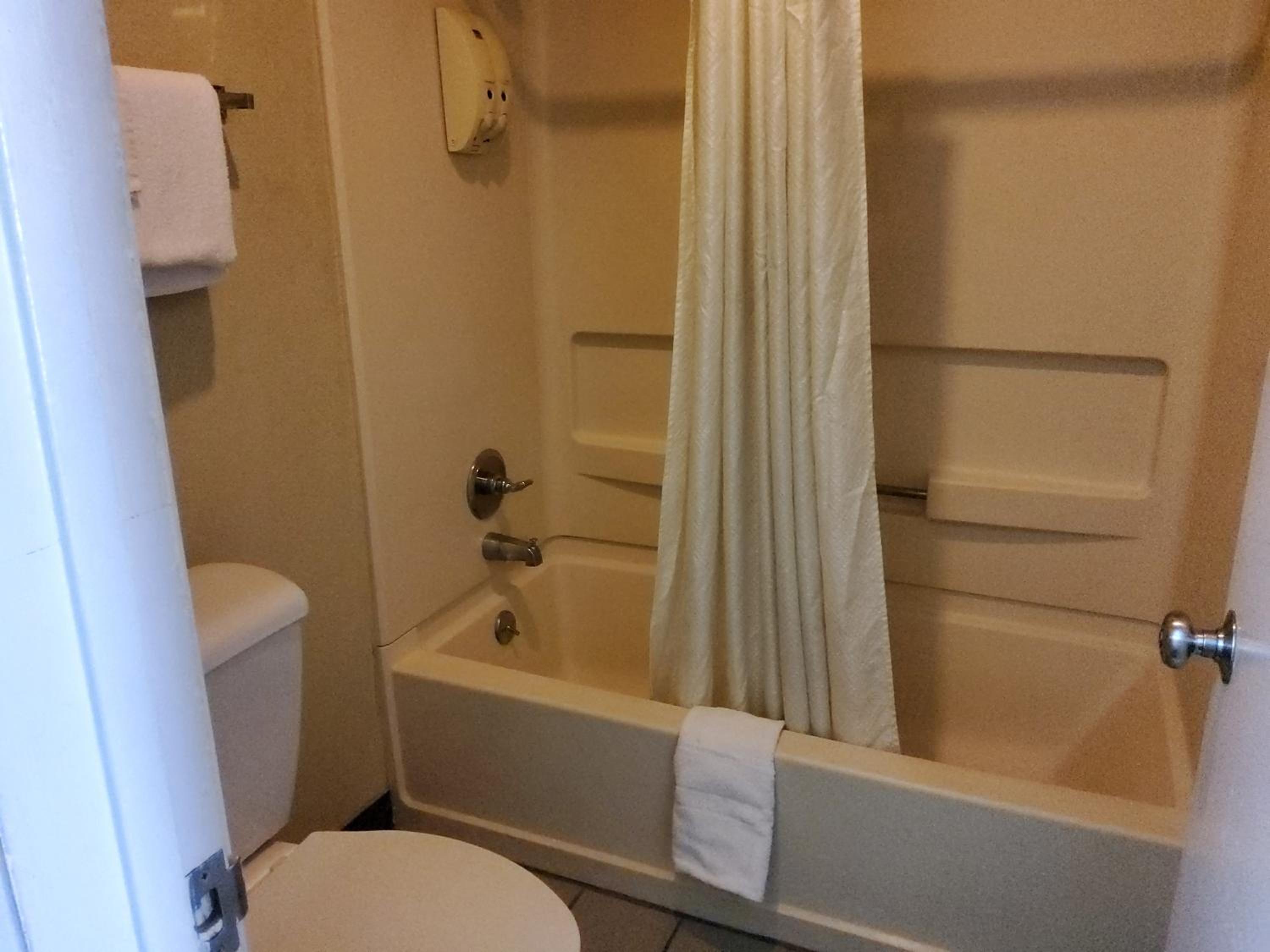 Budget Double Room photo 2