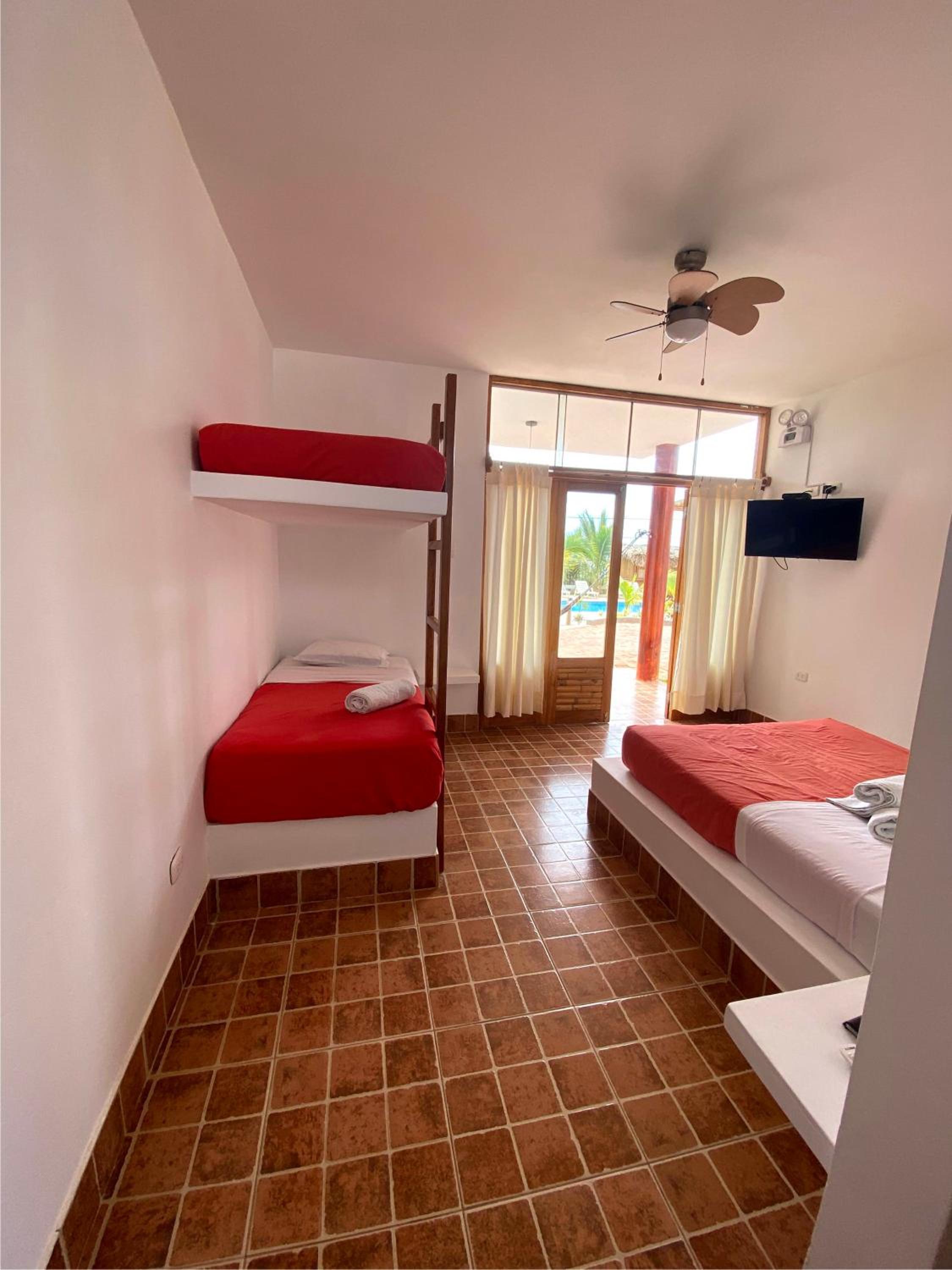 Quadruple Room with Terrace photo 2