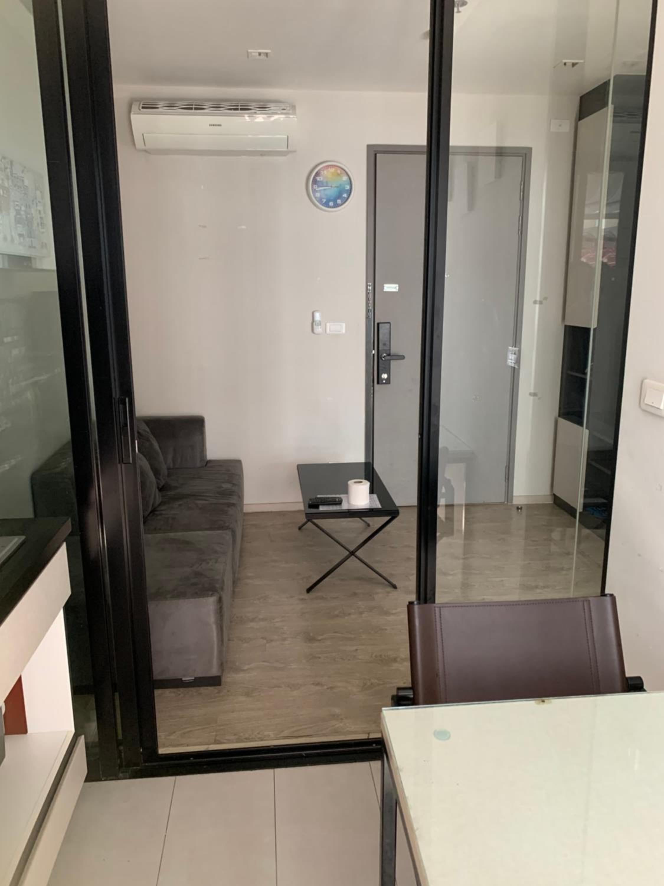 Studio Apartment - Photo 8