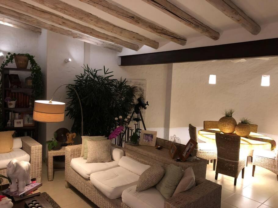 Villa photo 1