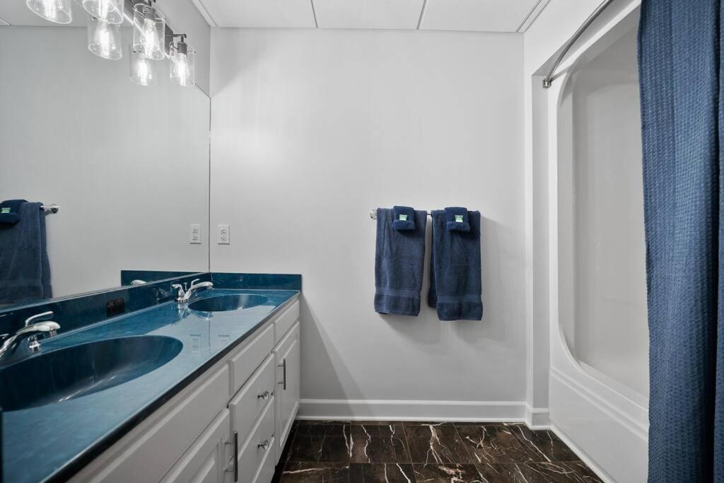 Two-Bedroom House photo 3