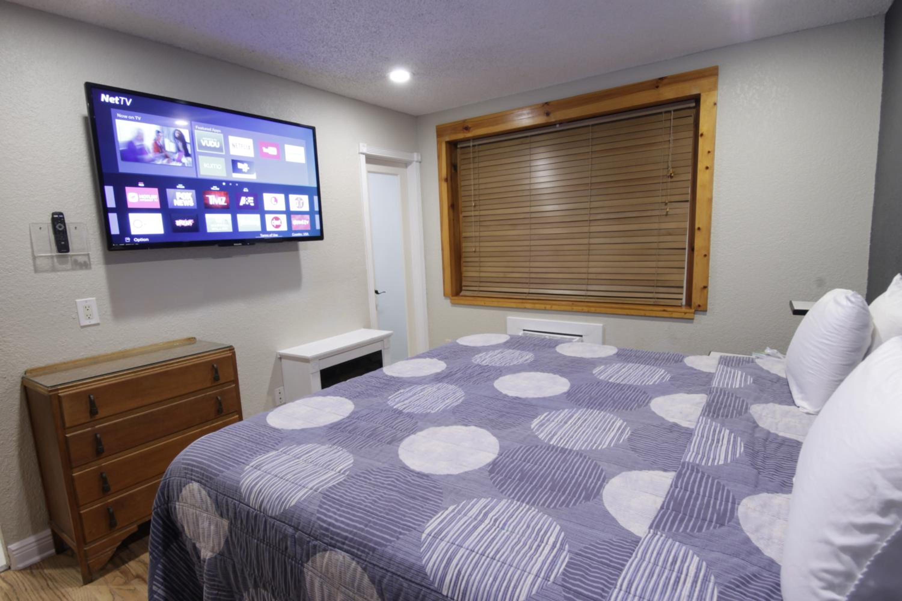 King Studio - Photo 1