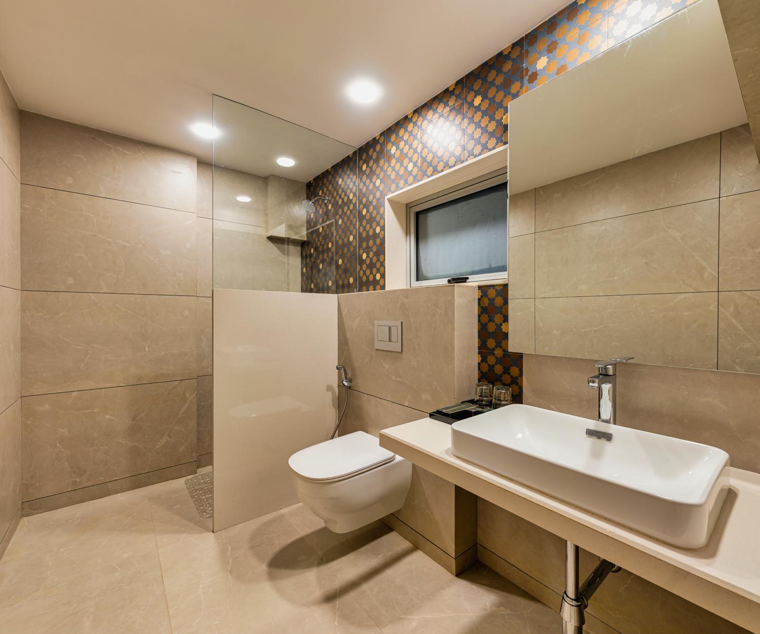 Suite - Photo 5